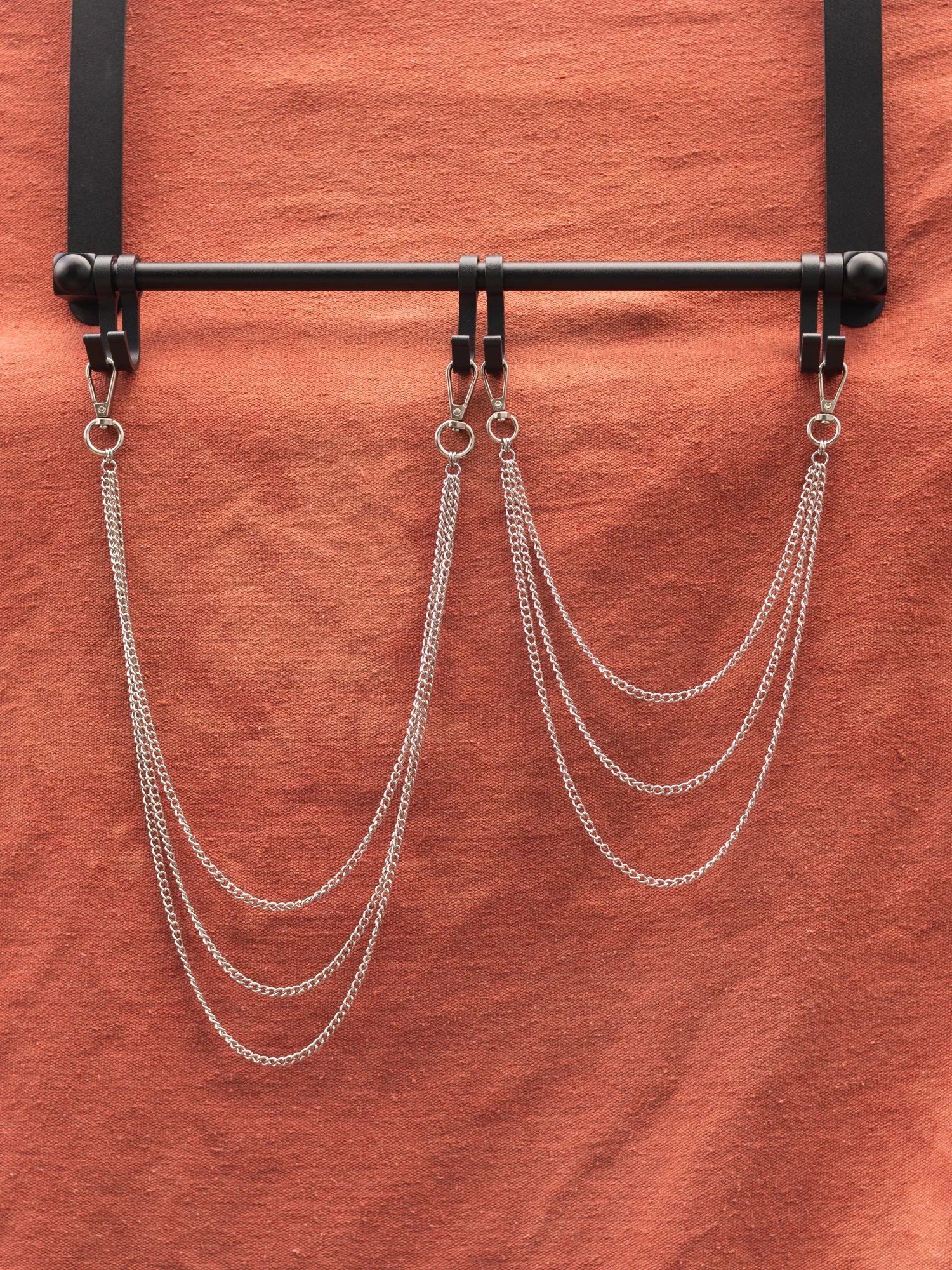BELTCHAINS_003.jpg
