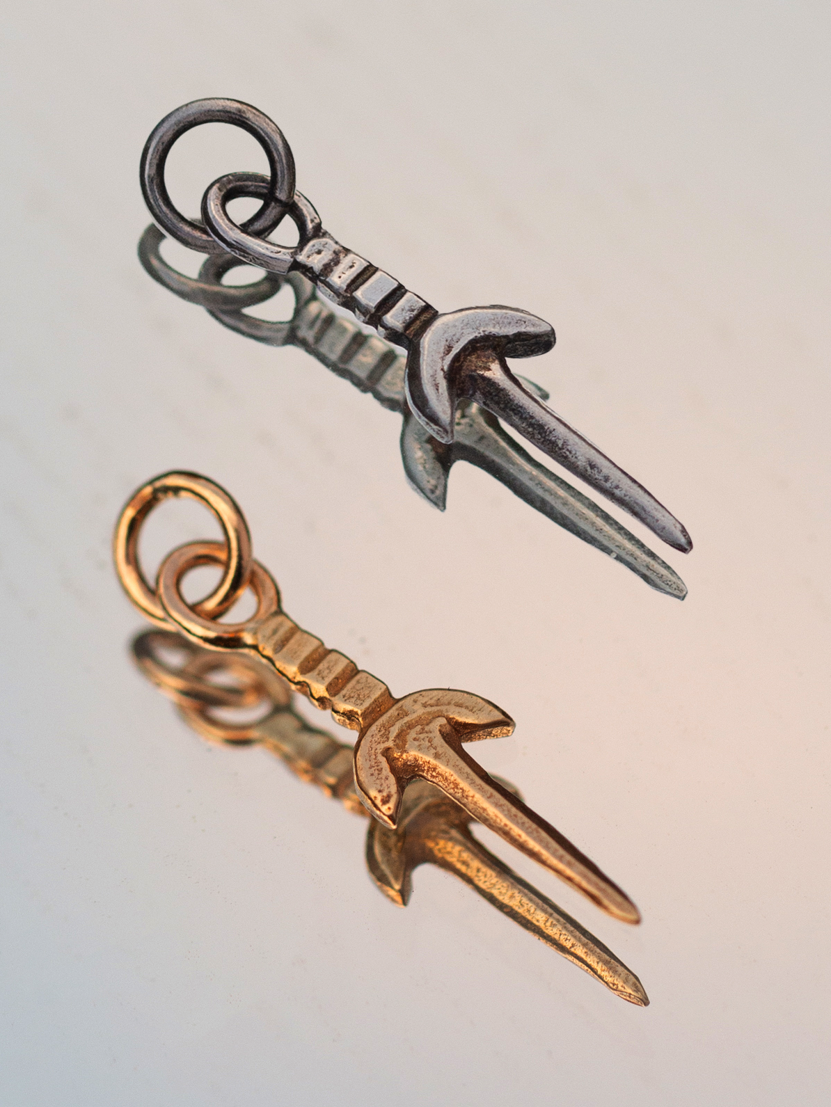 daggercharms.png