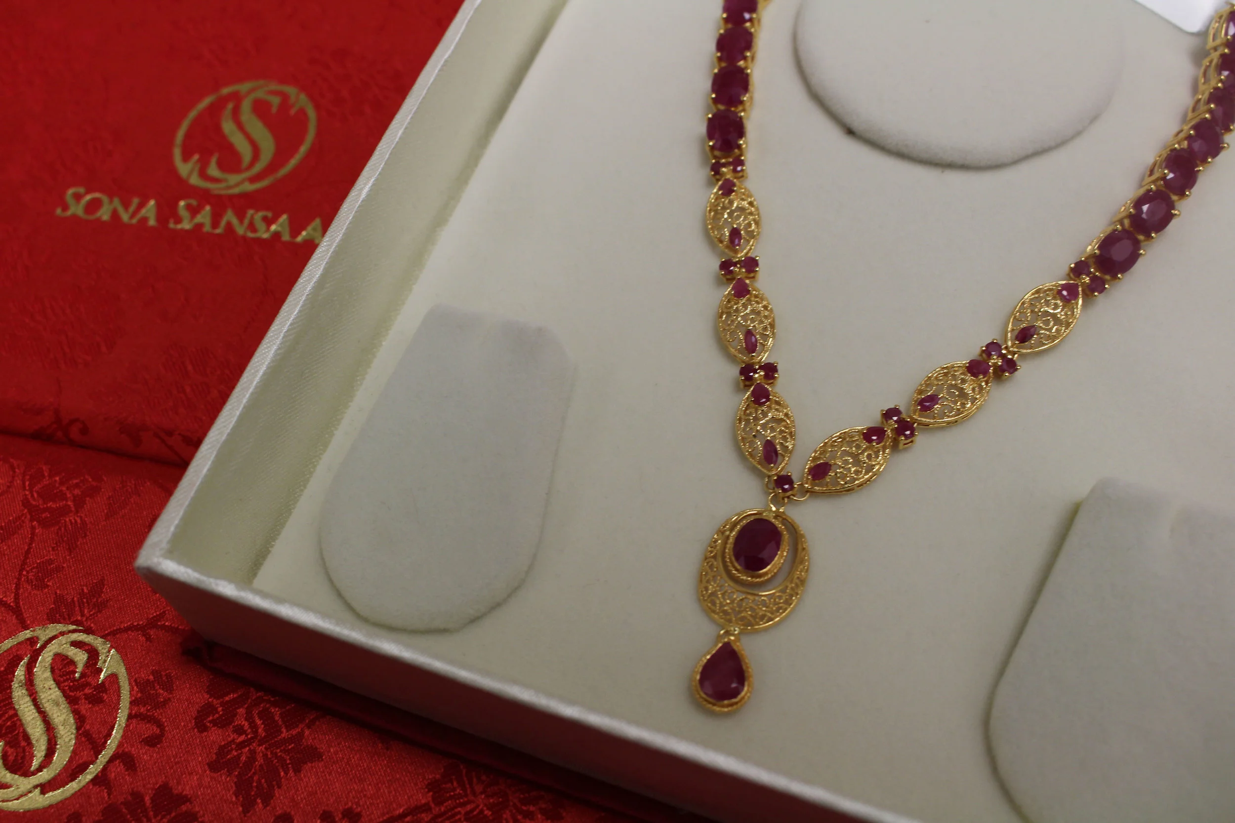 Fancy ruby necklace.jpg