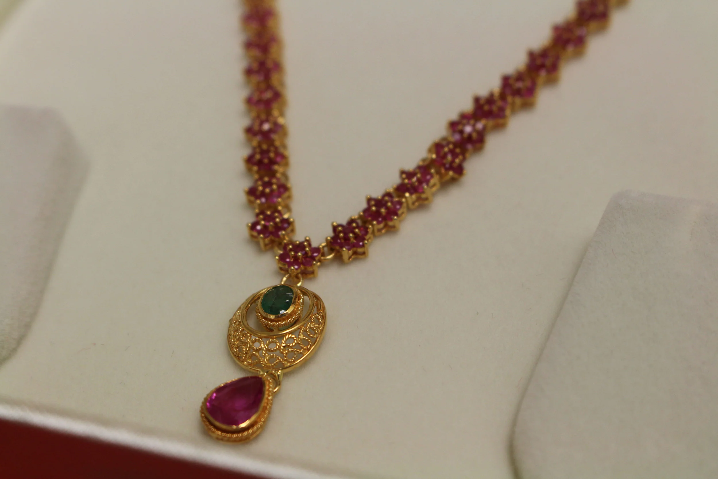 Ruby-and-Emerald-Necklace.jpg