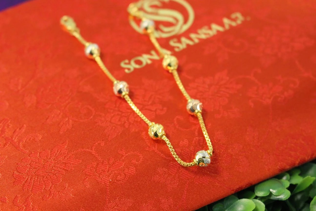 White Yellow Gold Necklace.jpg