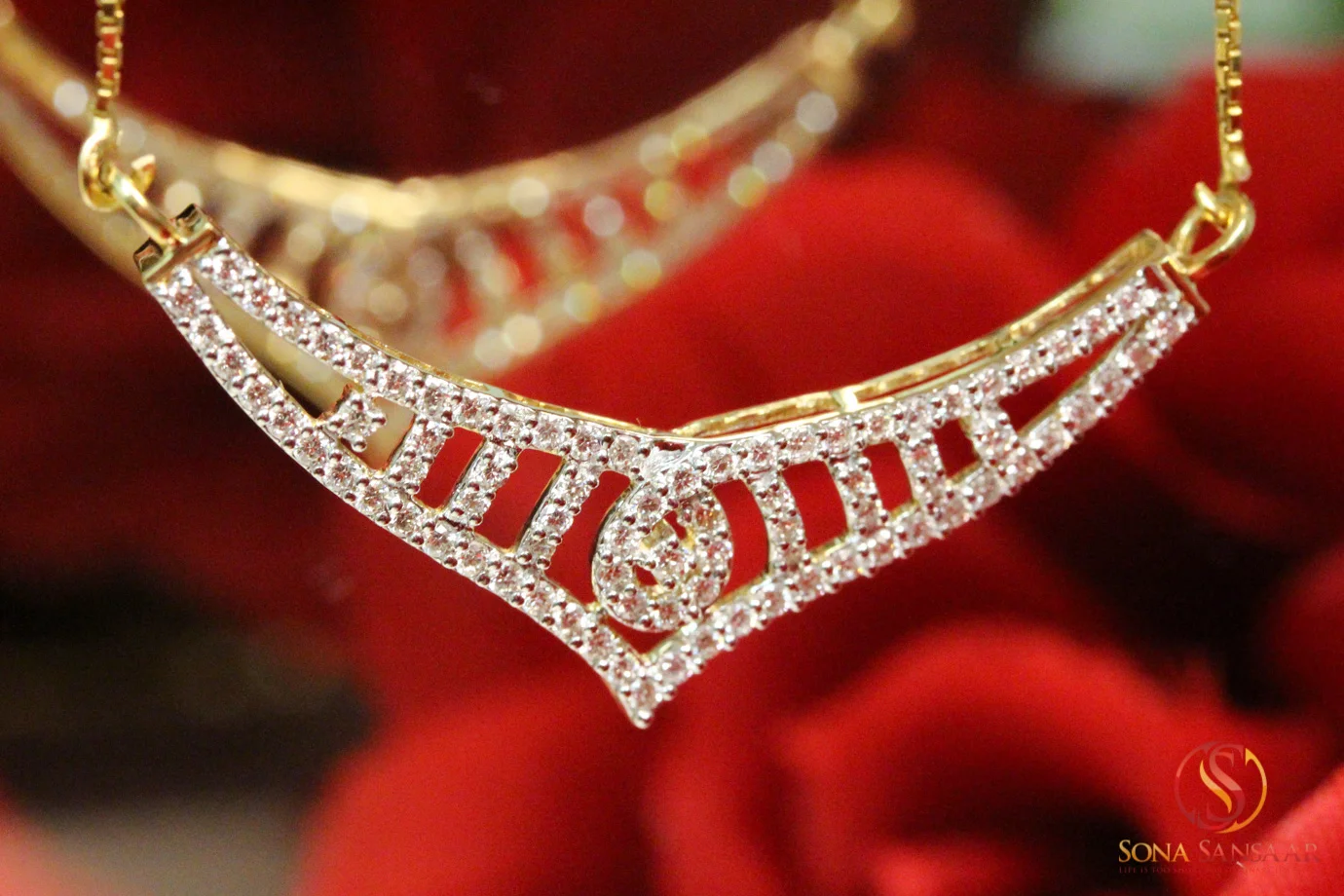 Traditional Tarmanya Diamond Pendant