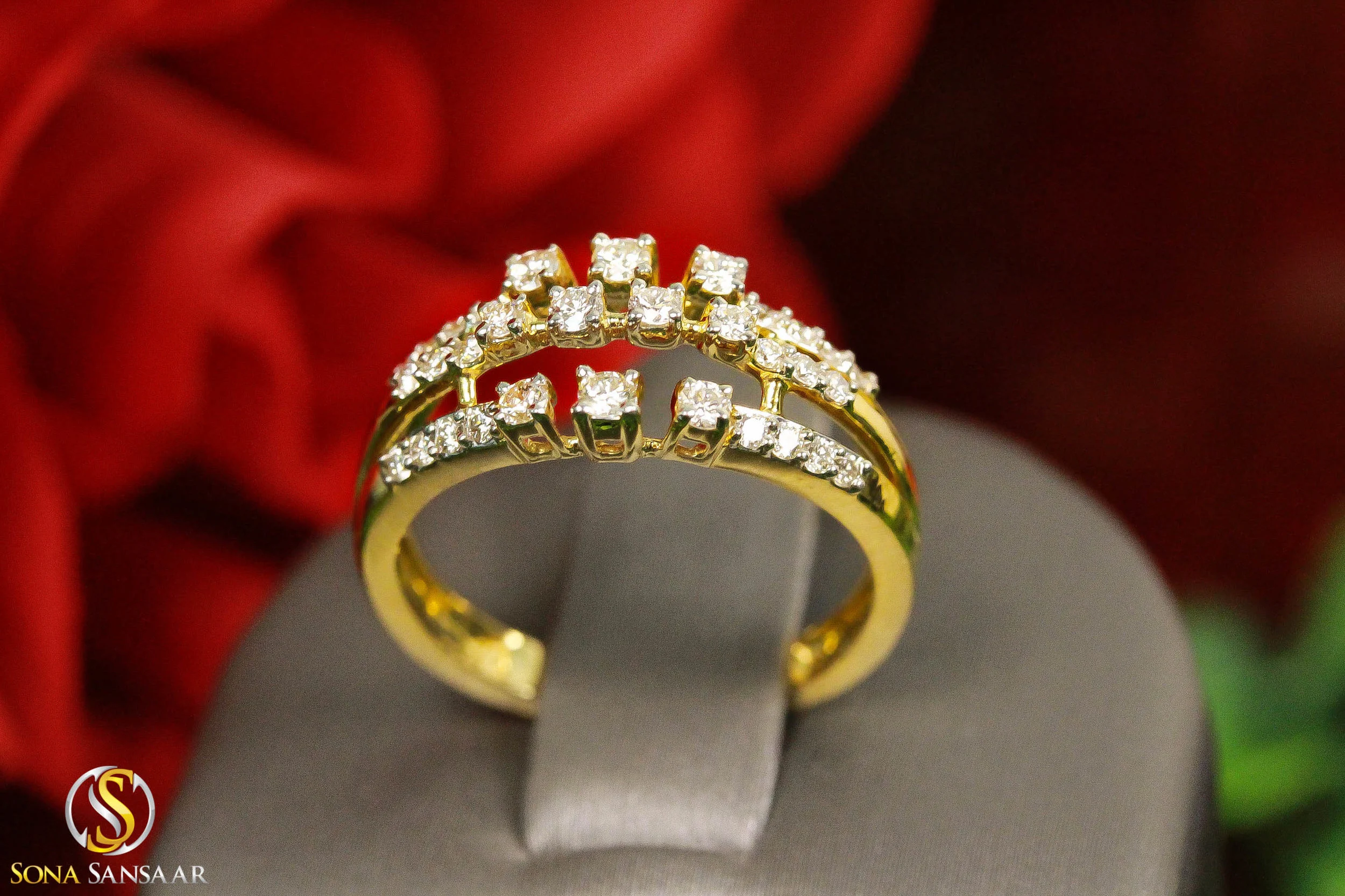 18kt Three-Row Diamond Ring