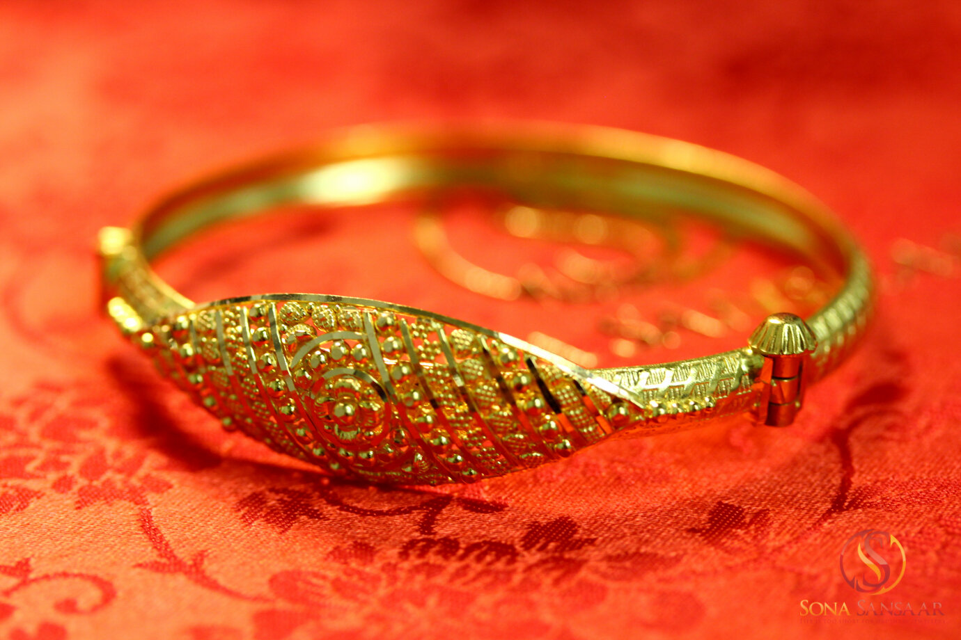 Single Floral Kada/Bangle with Screw Attachment