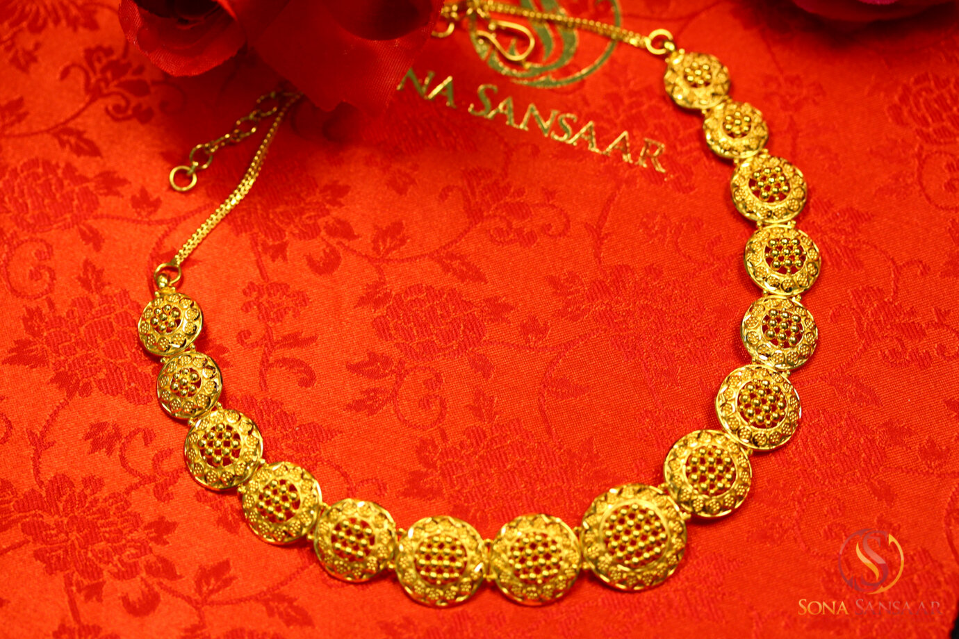 Graduating Round Necklace Set with Rawa Design