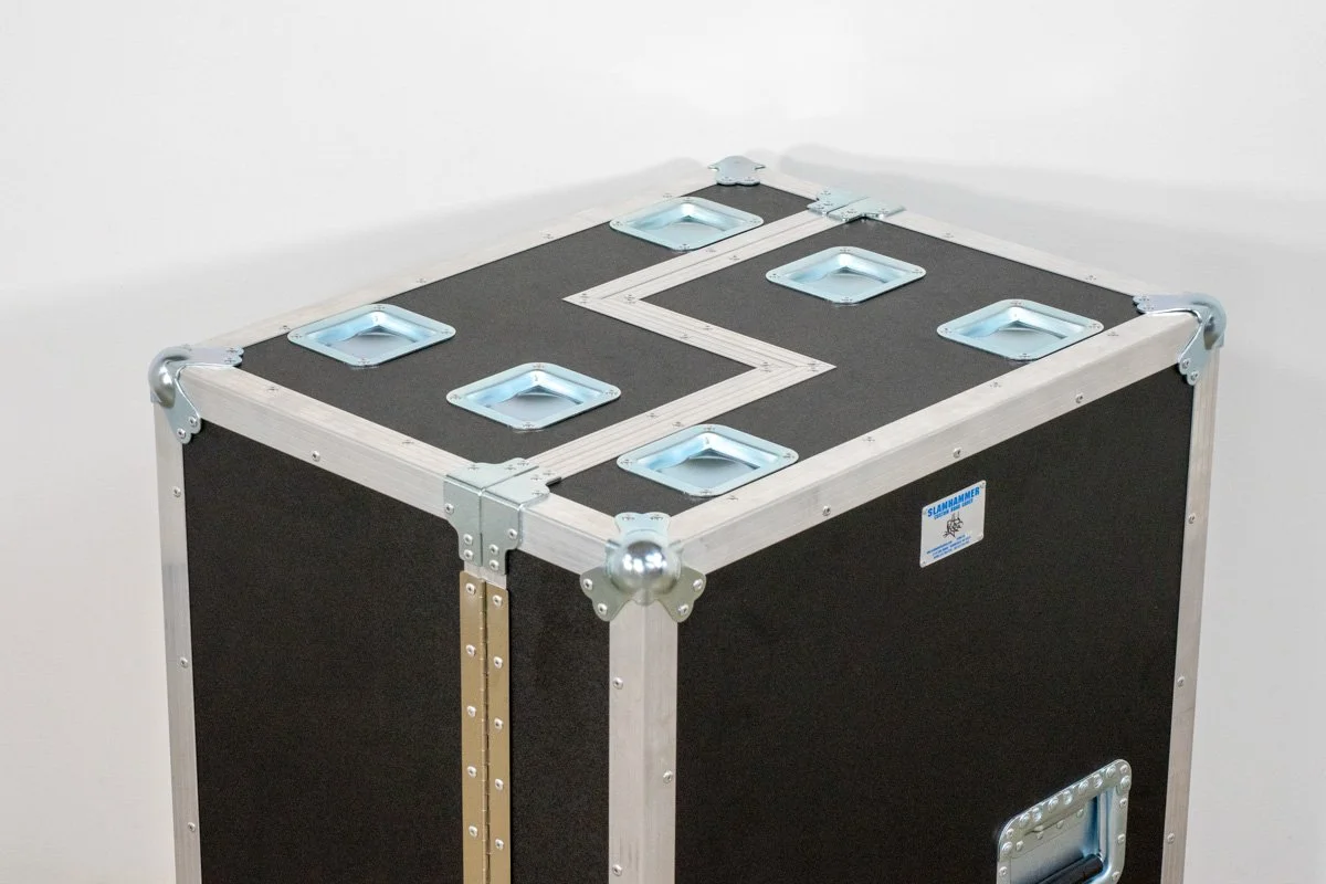 _slamhammer_audio_speaker_clamshell_meyer x40_cabinet_3.jpg