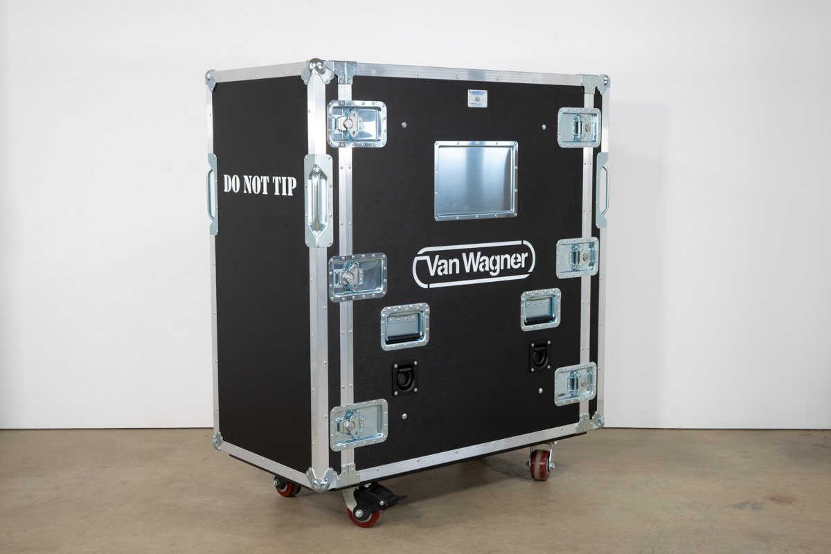 _slamhammer_rack_custom_removable lid_24U_stencil_.jpg