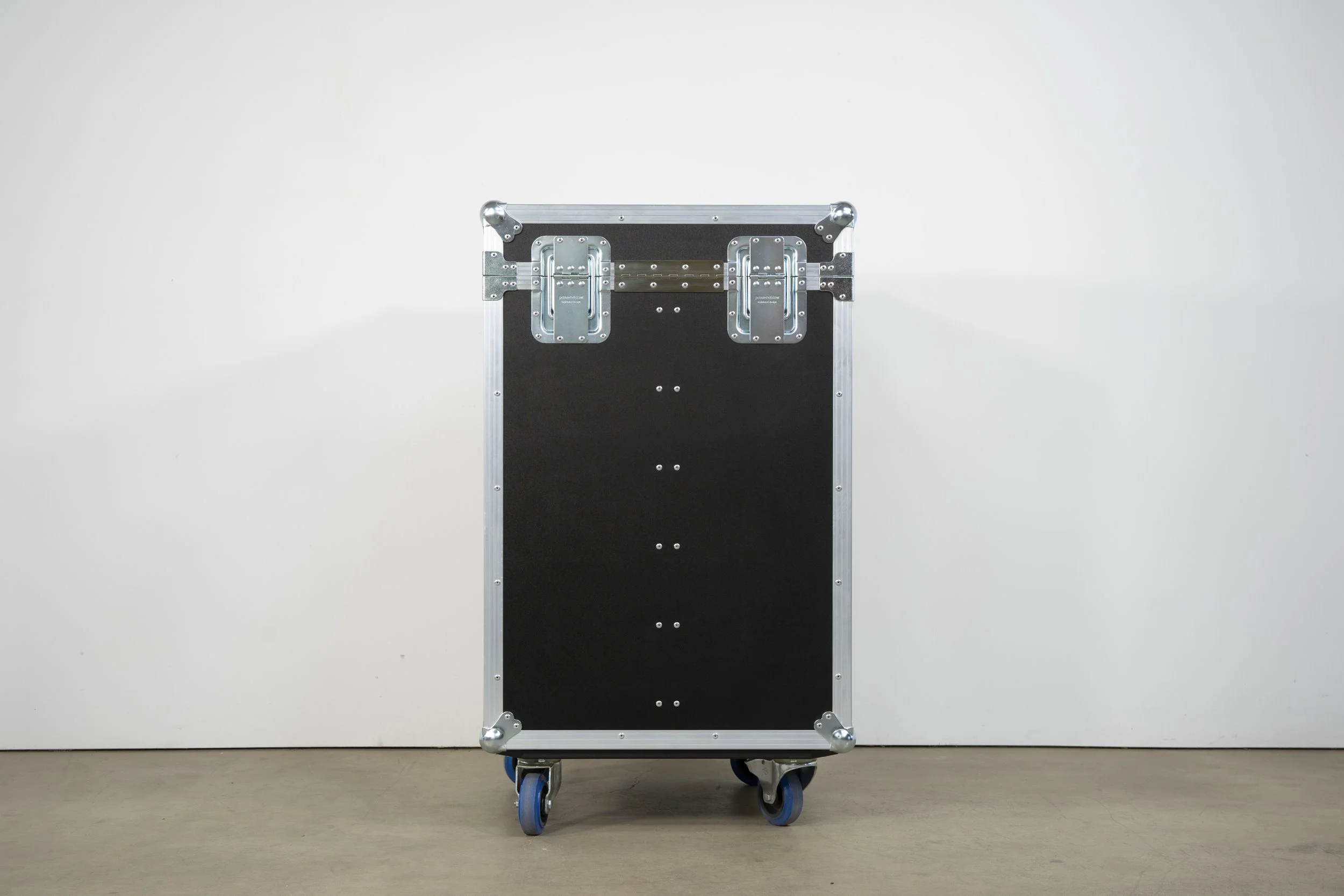 chauvet-maverick-s-profile-dual-trunk-1.jpg