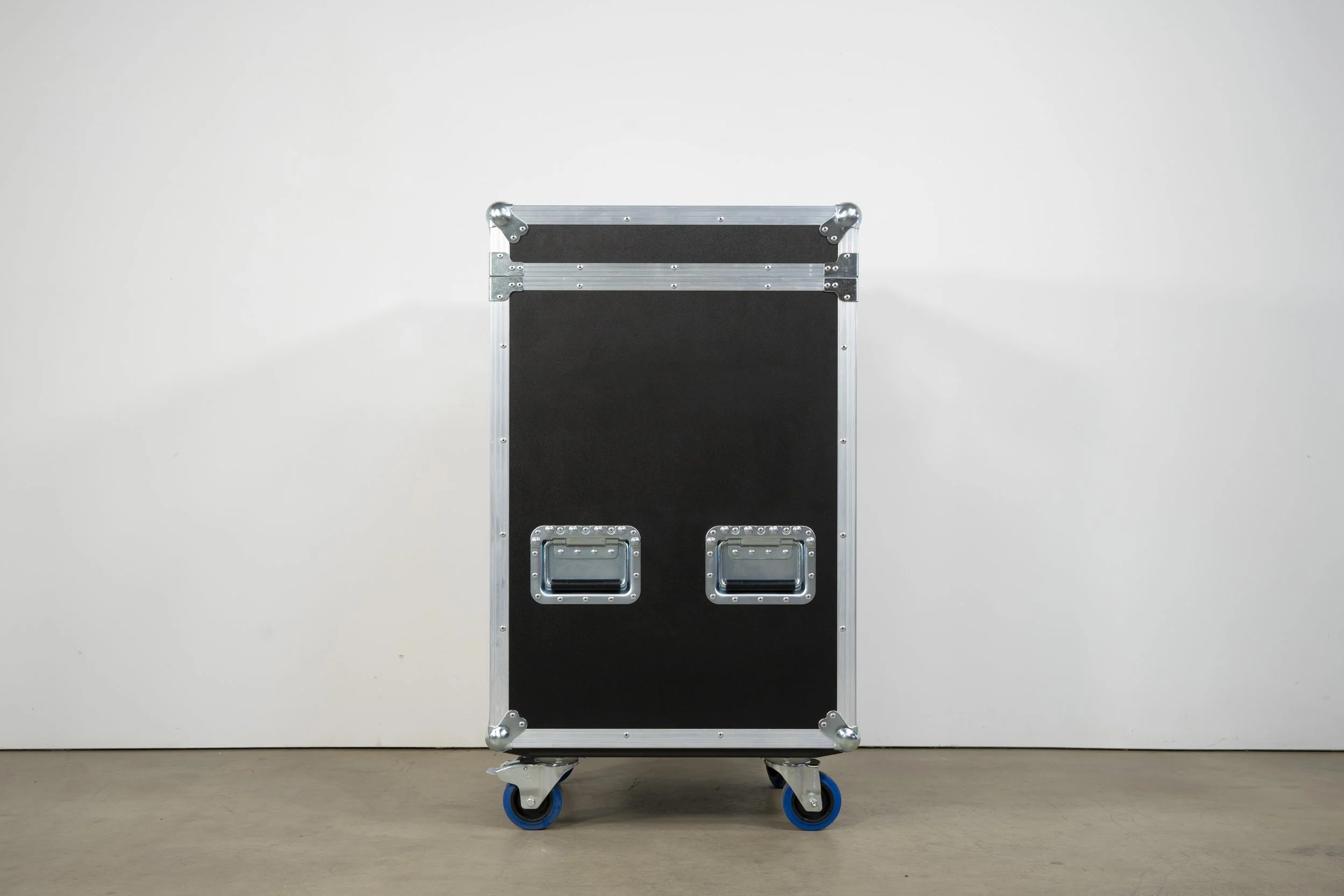 chauvet-maverick-s-profile-dual-trunk-3.jpg
