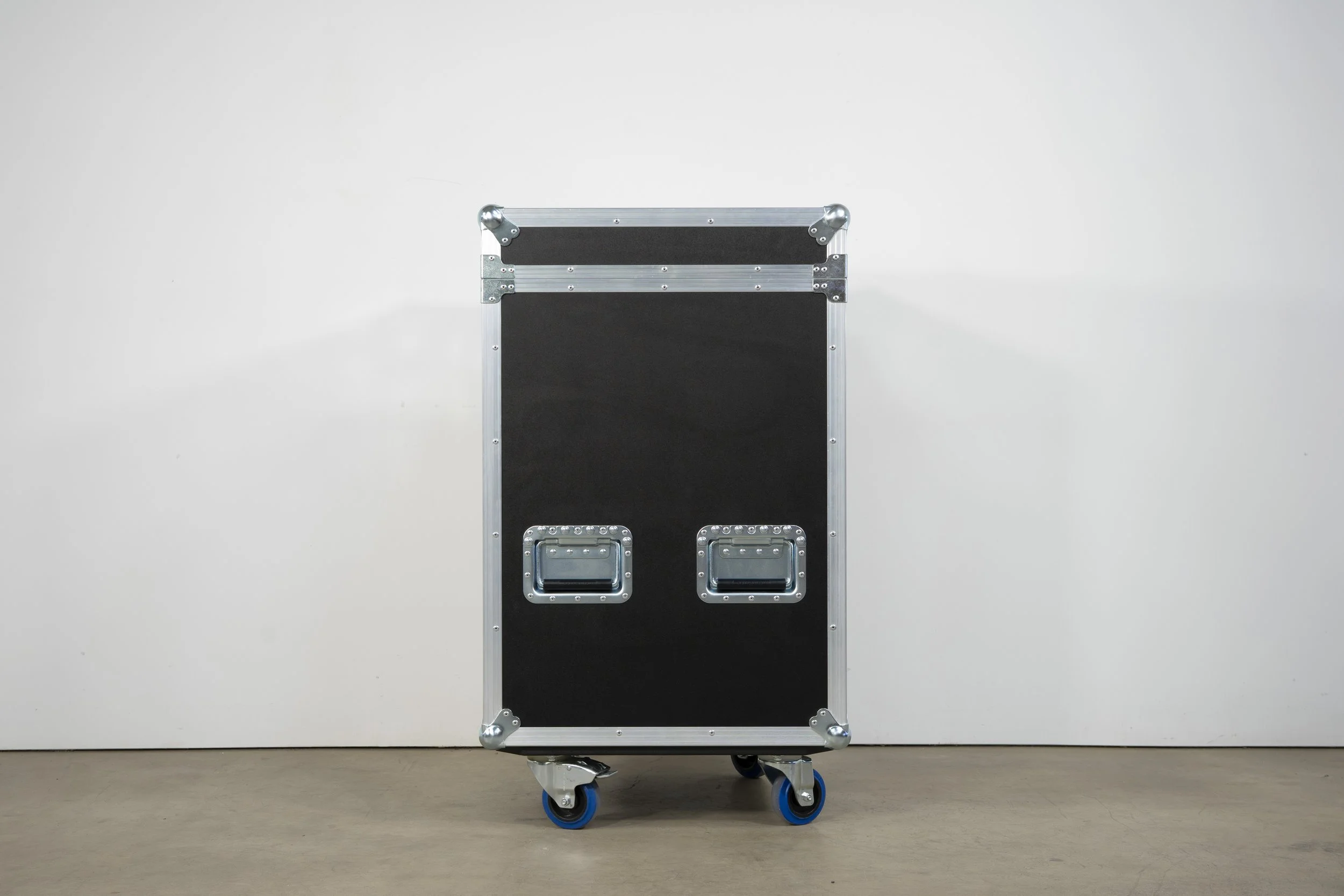 chauvet-maverick-s-profile-dual-trunk-4.jpg