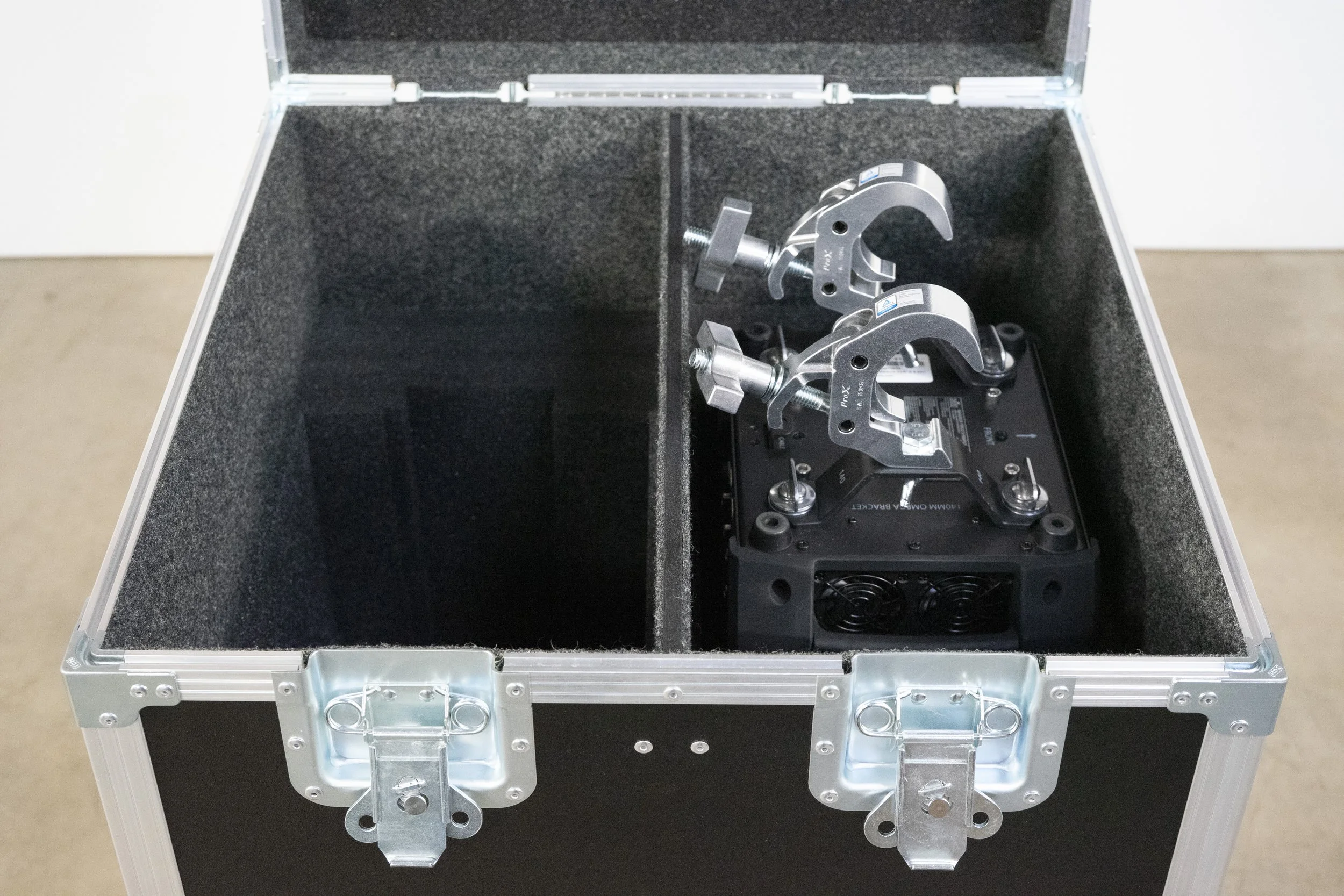 chauvet-maverick-s-profile-dual-trunk-5.jpg