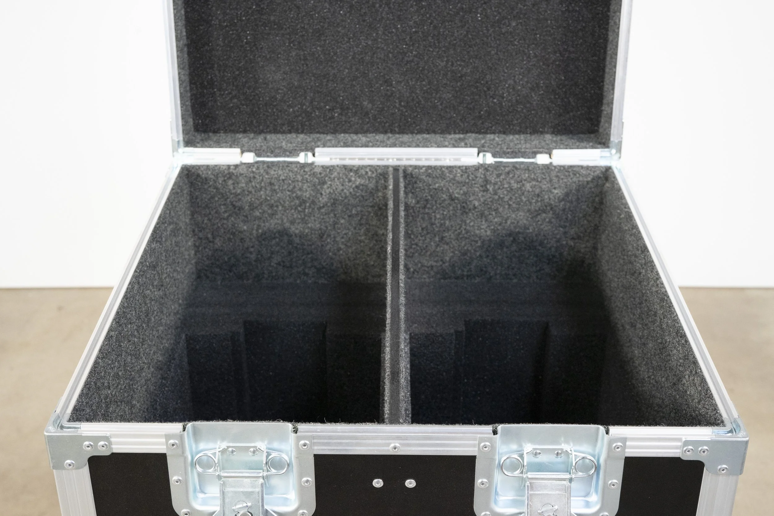 chauvet-maverick-s-profile-dual-trunk-7.jpg