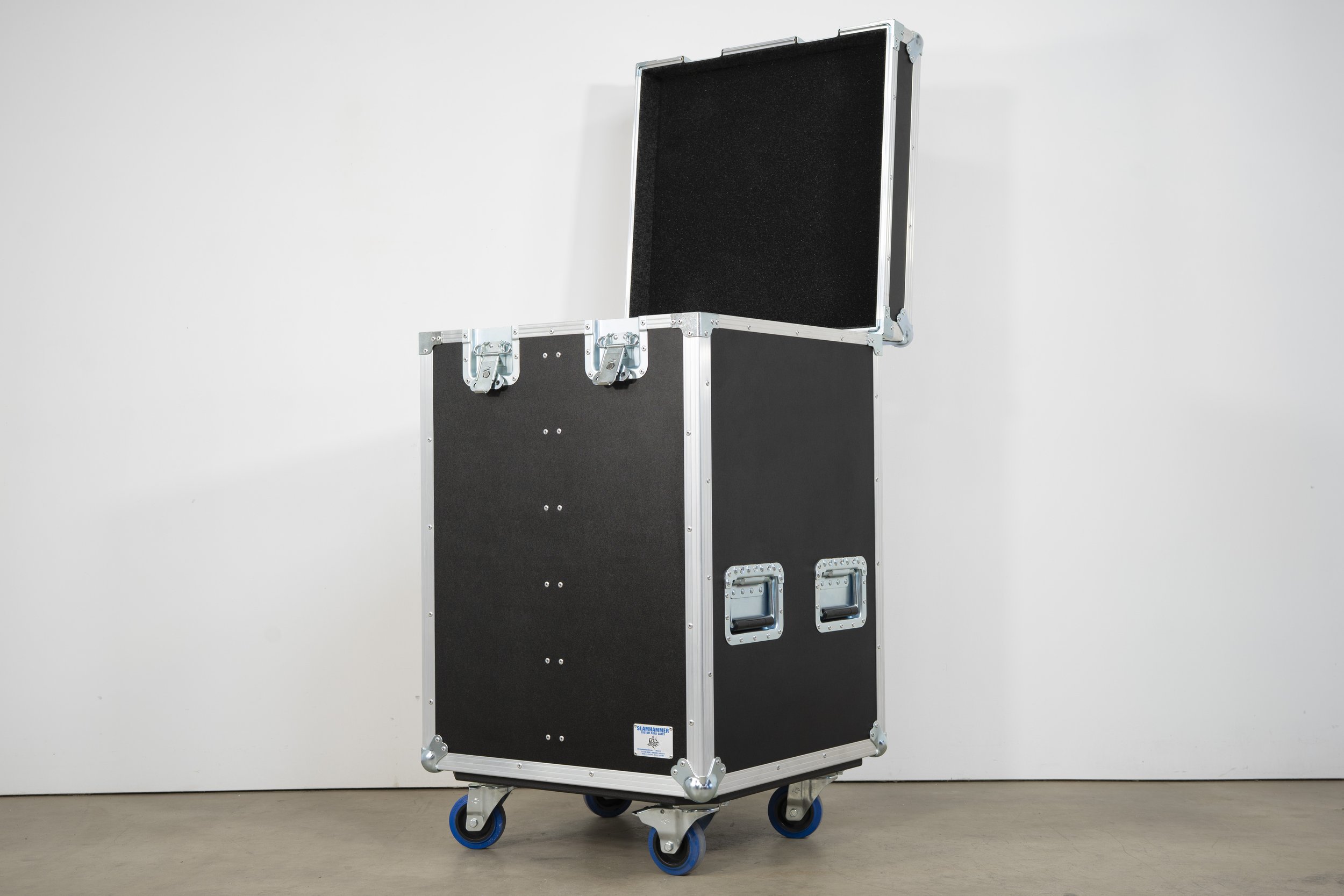 chauvet-maverick-s-profile-dual-trunk-14.jpg