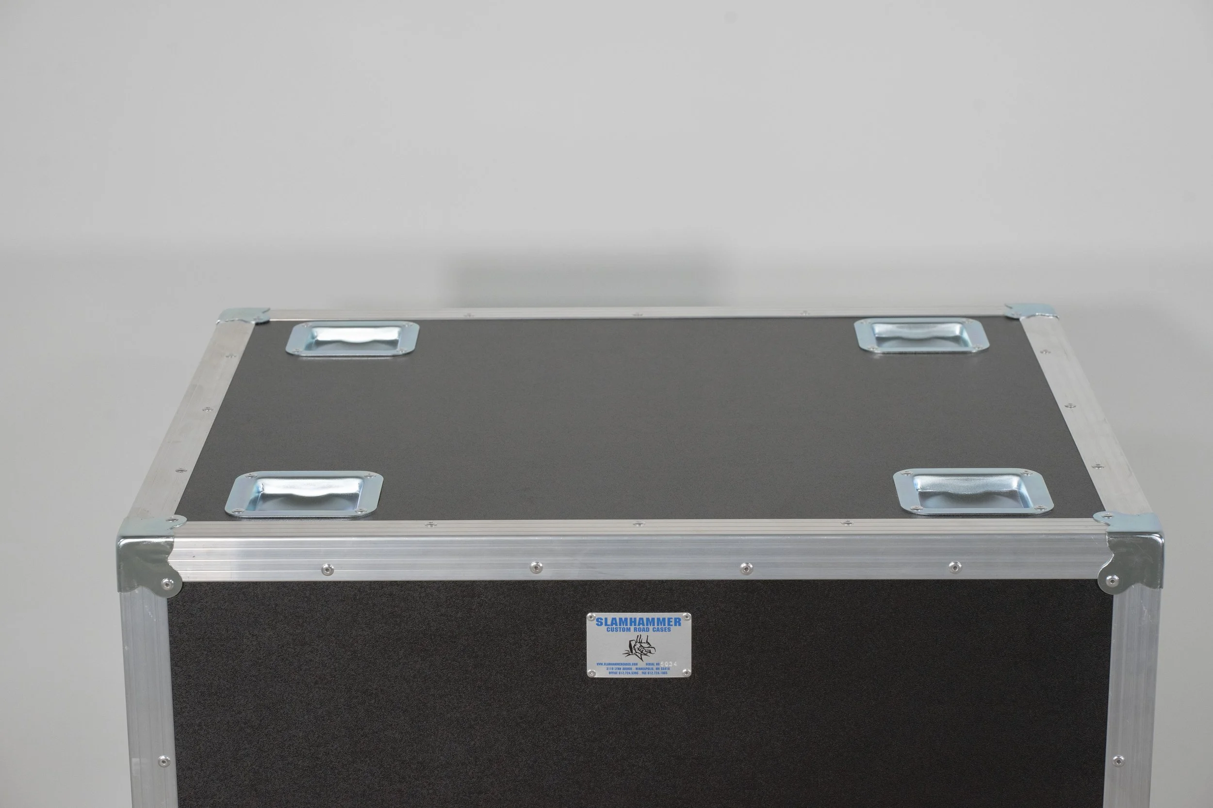 l-acoustics-115xt-hiq-caseover-3.jpg