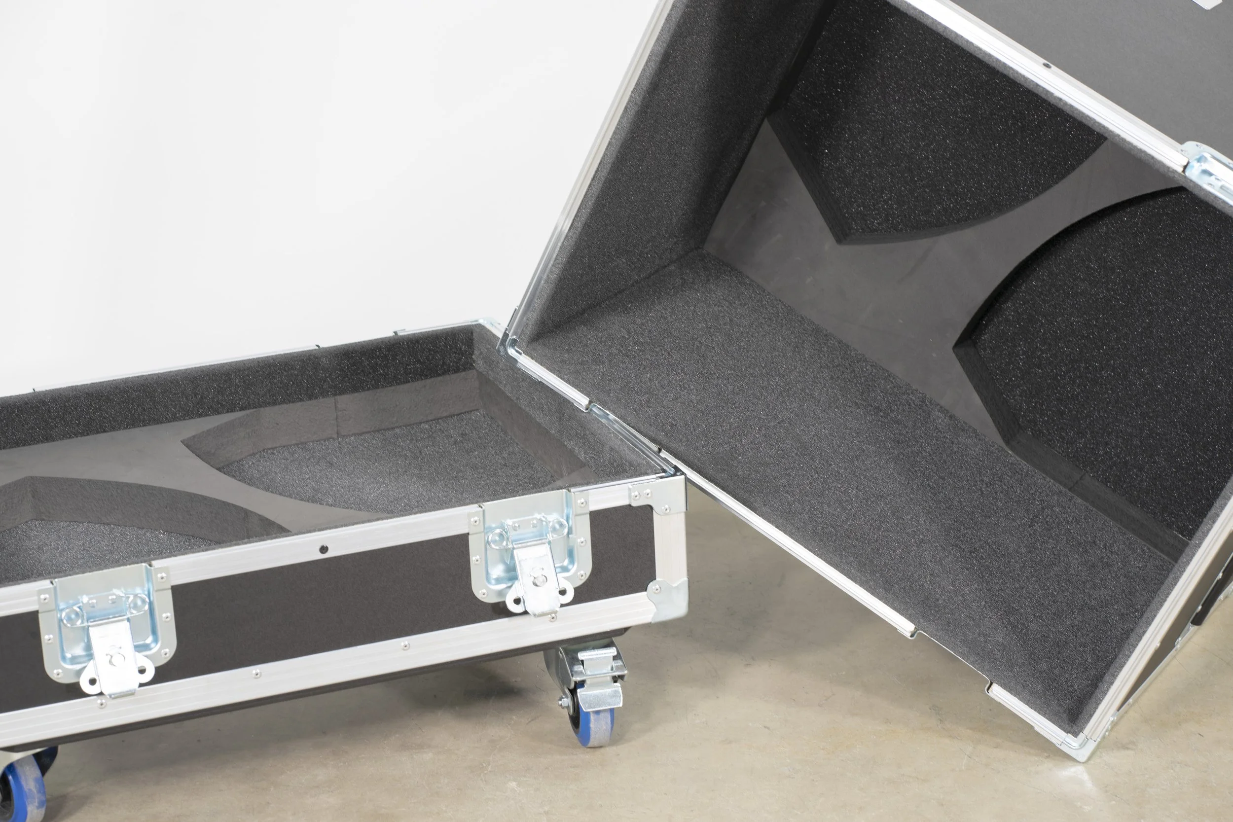l-acoustics-115xt-hiq-caseover-9.jpg
