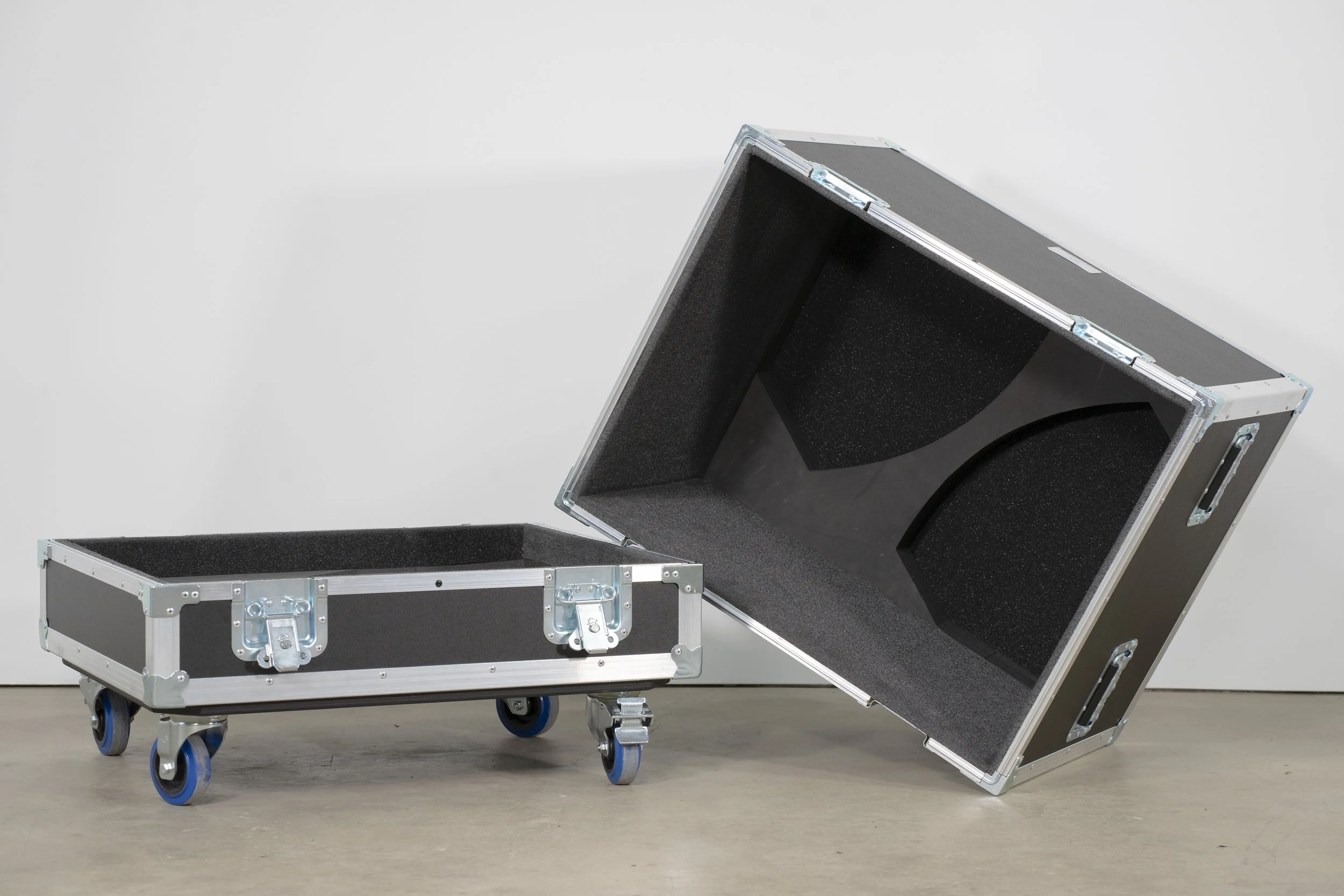 l-acoustics-115xt-hiq-caseover-10.jpg