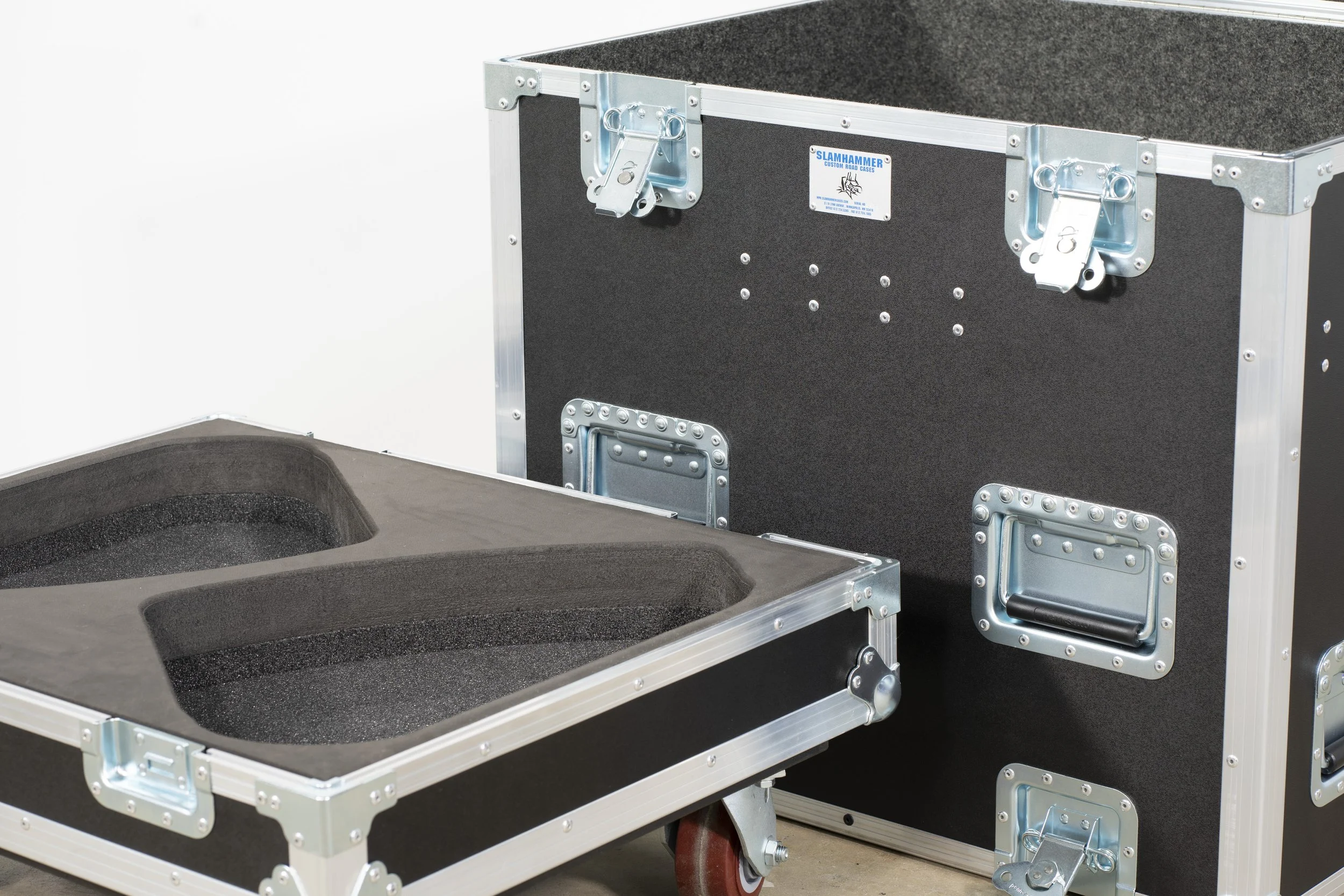 l-acoustics-x12-split-caseover-5.jpg