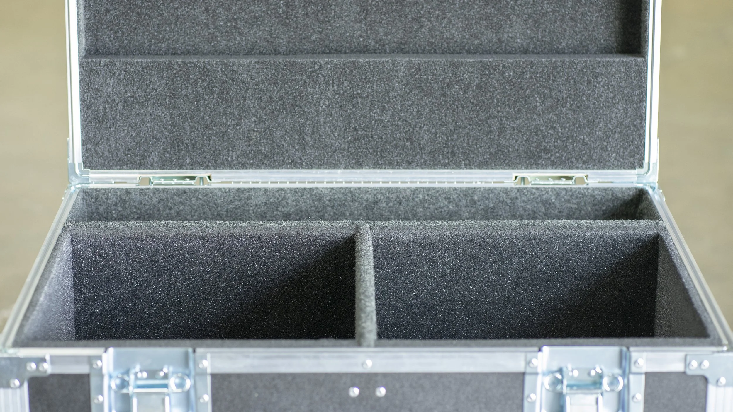 l-acoustics-a10-wide-trunk-3.jpg