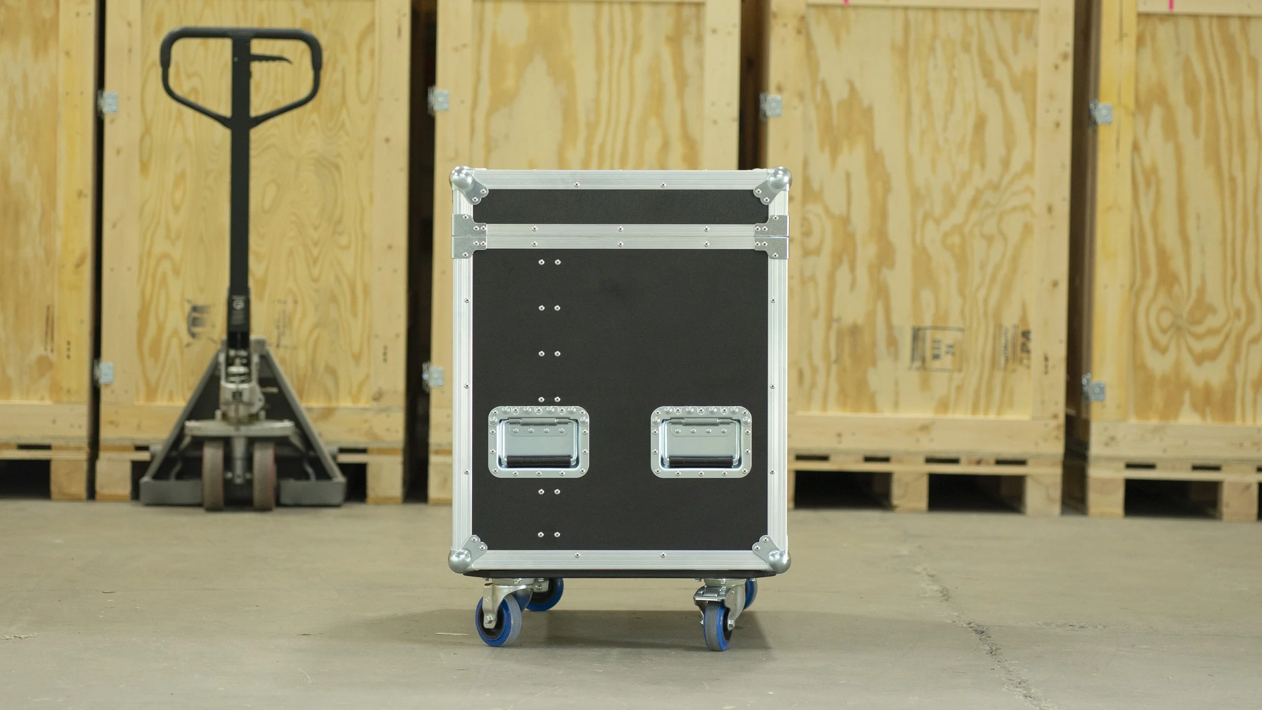l-acoustics-a10-wide-trunk-5.jpg