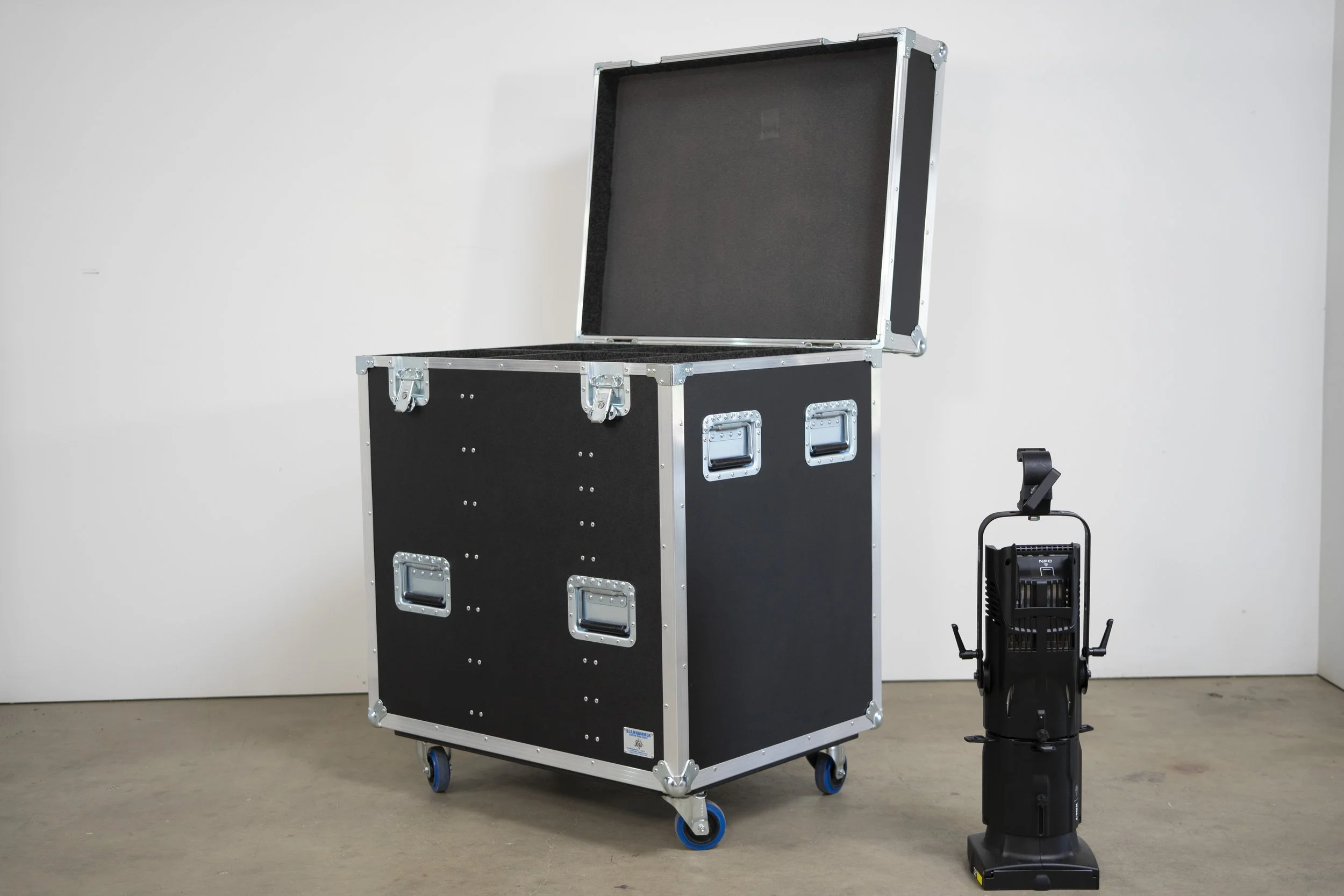 etc-source-four-series-3-leko-quad-trunk-1.jpg