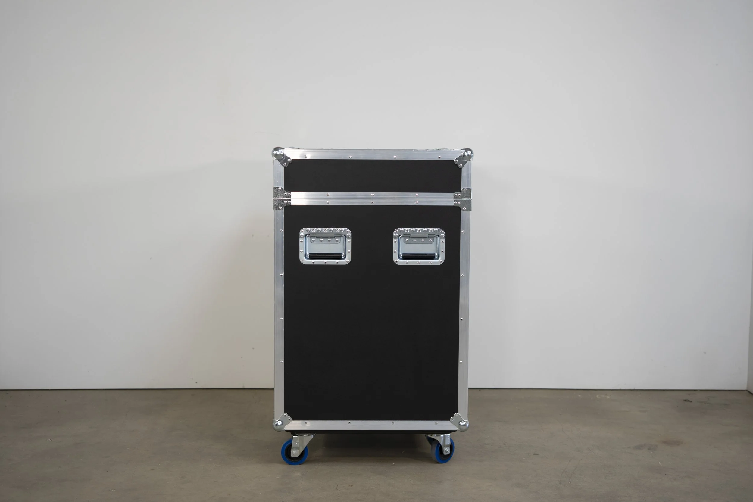 etc-source-four-series-3-leko-quad-trunk-5.jpg
