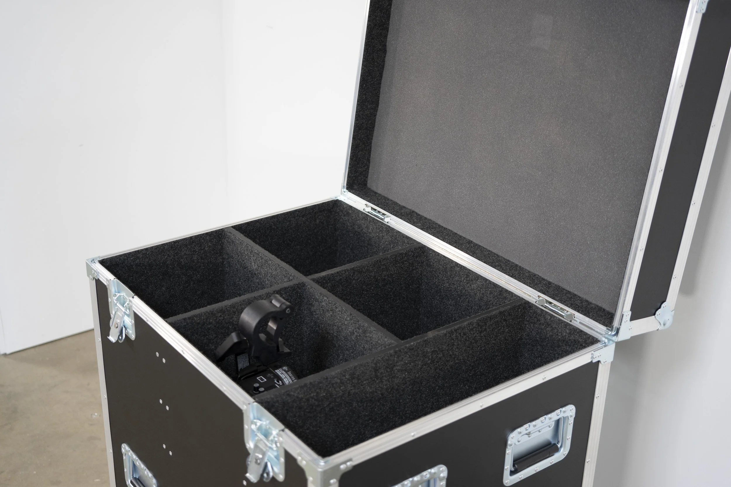 etc-source-four-series-3-leko-quad-trunk-7.jpg