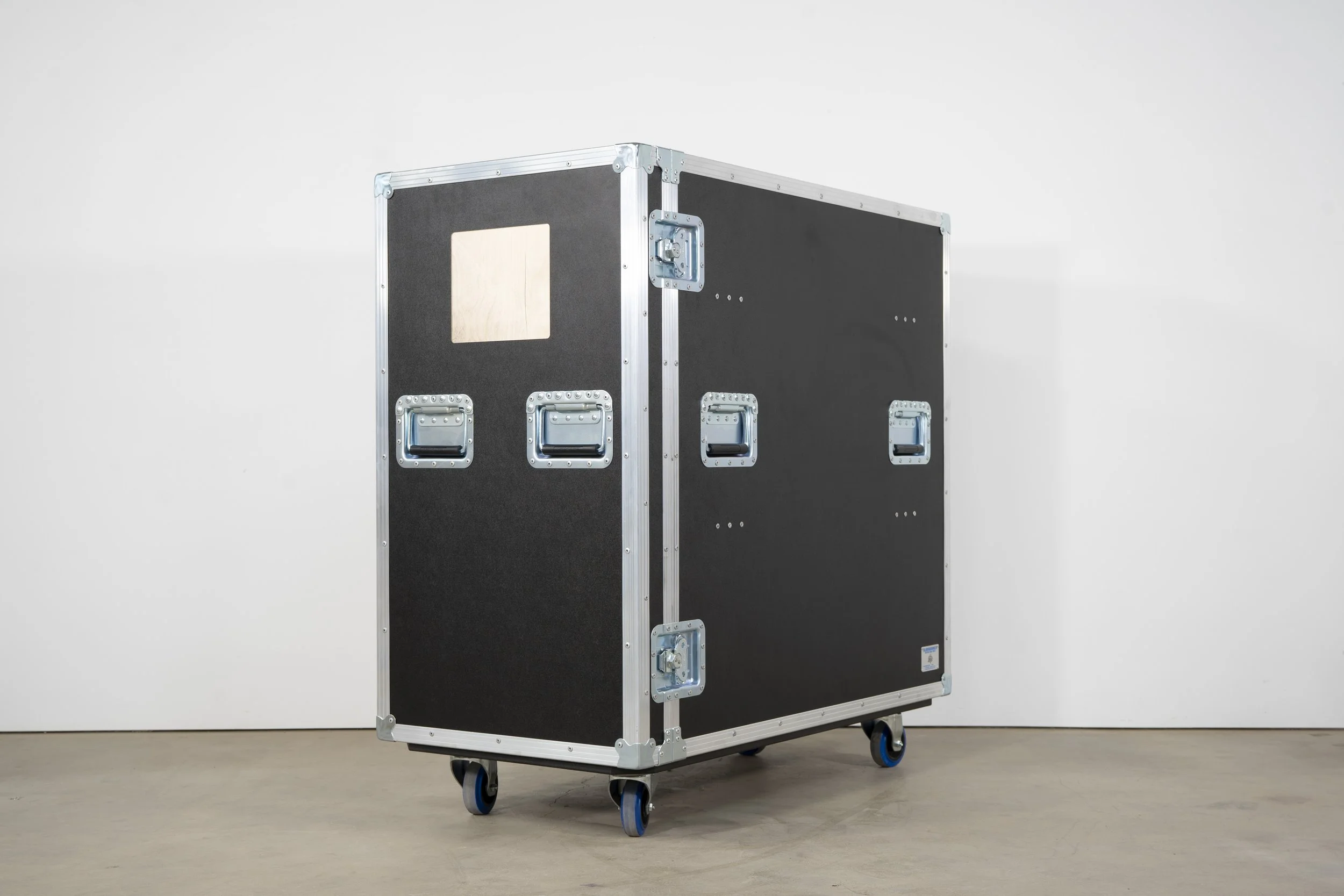 chauvet-colorado-pxl-12-quad-clamshell-1(2).jpg