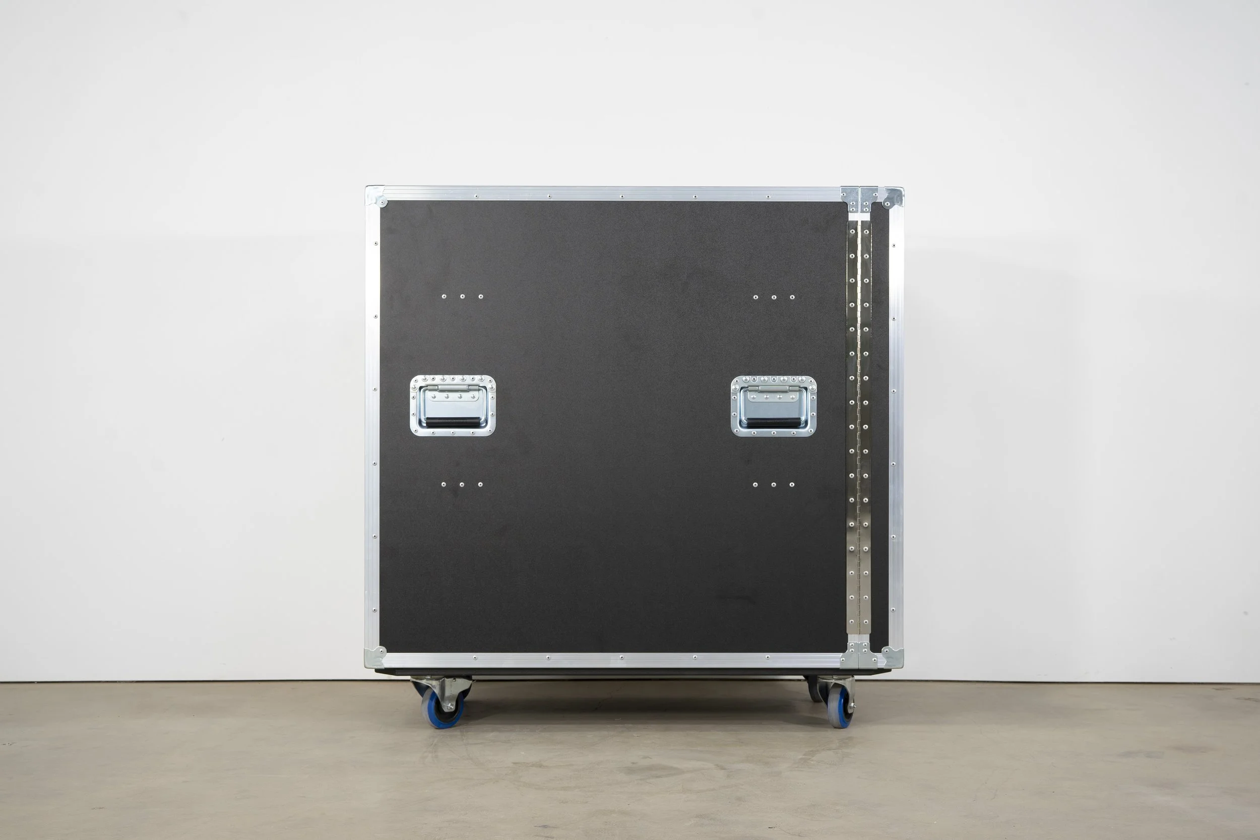 chauvet-colorado-pxl-12-quad-clamshell-6(1).jpg
