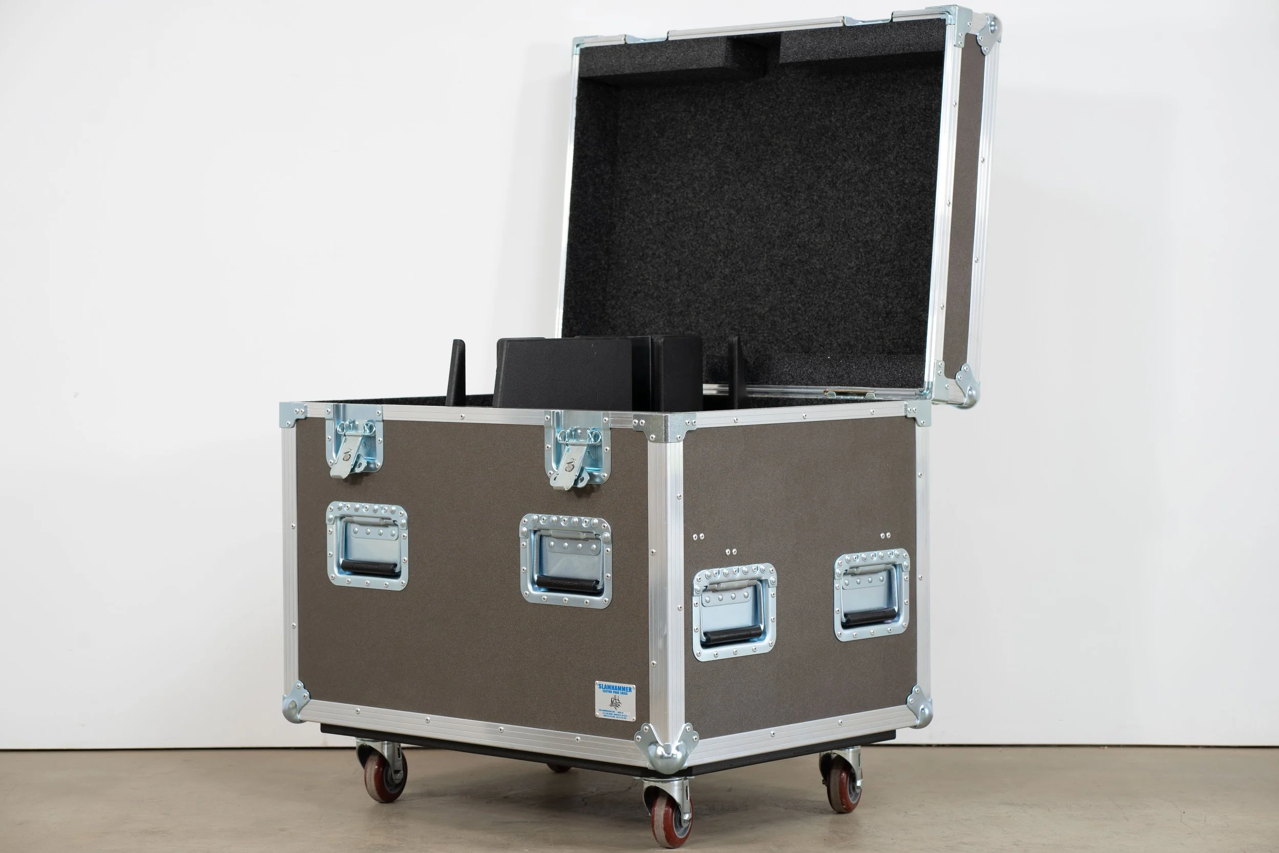 two-way-motor-trunk-cm-lodestat-1-ton-trunk-7(2).jpg