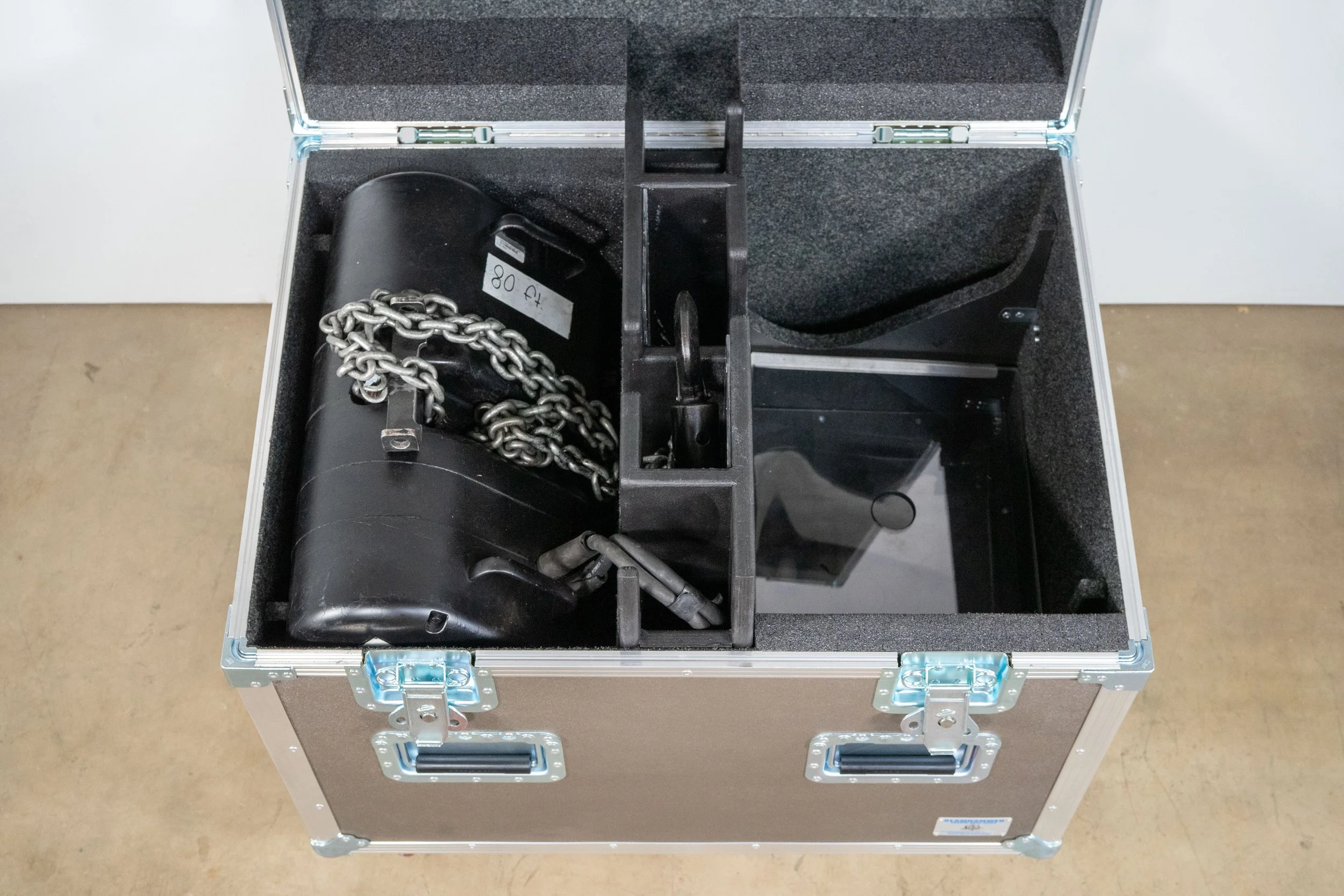 two-way-motor-trunk-cm-lodestat-1-ton-trunk-9(1).jpg