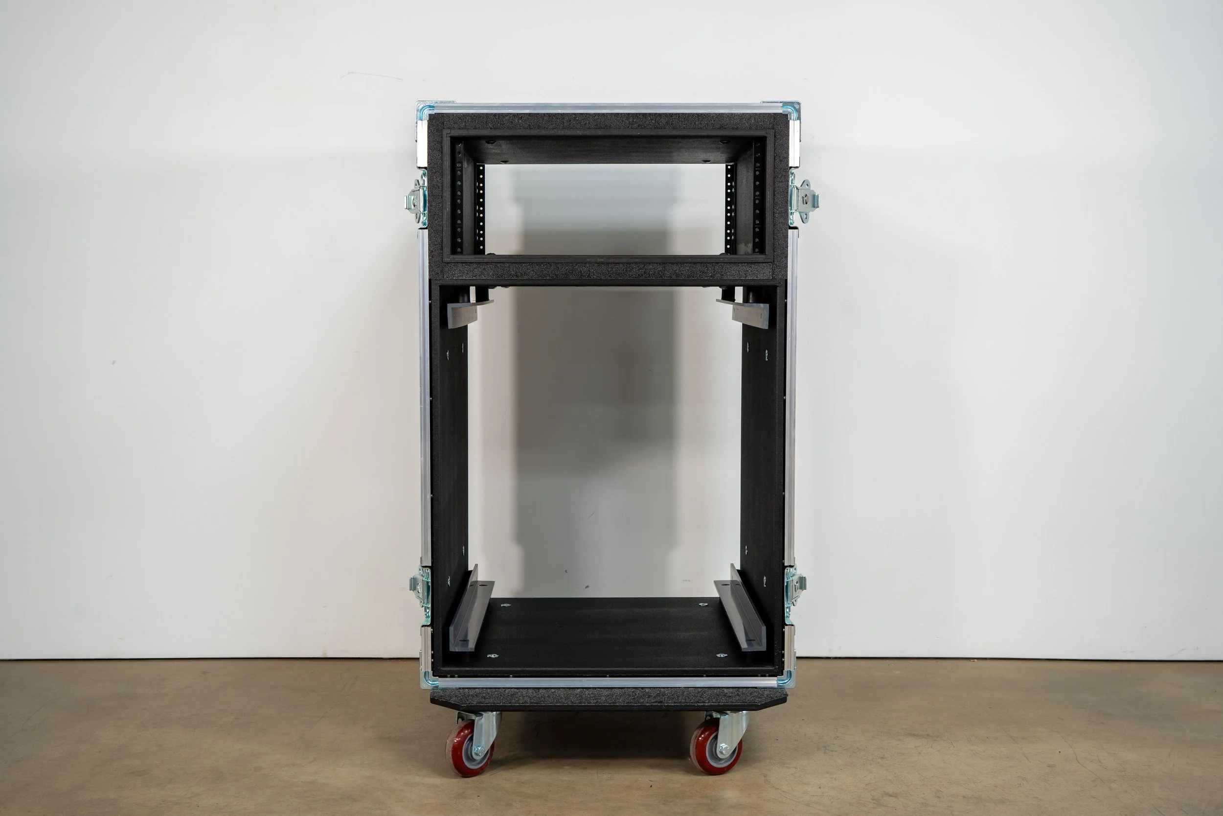 motor-control-distro-rack-dual-removable-lid-19.jpg