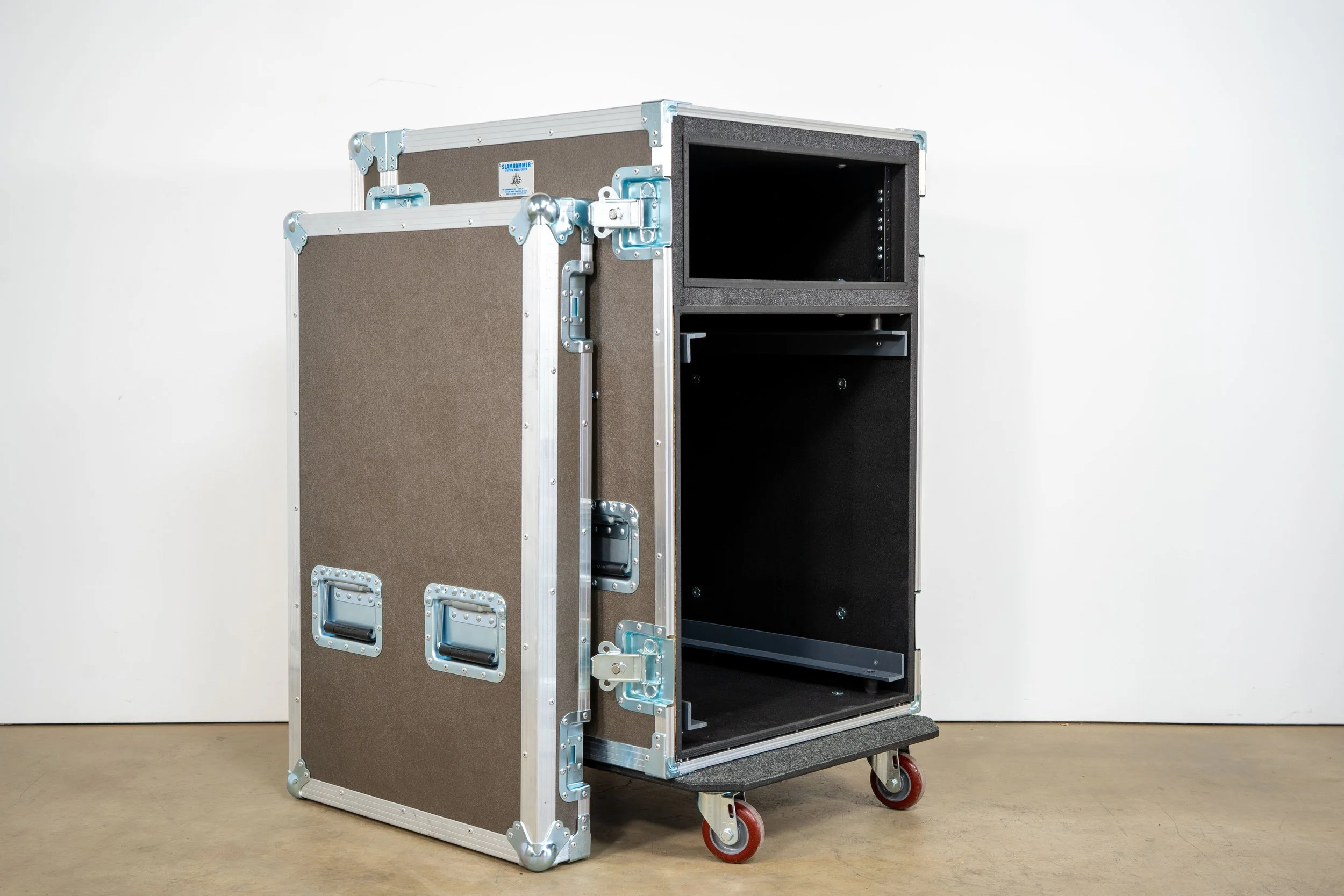 motor-control-distro-rack-dual-removable-lid-24(2).jpg