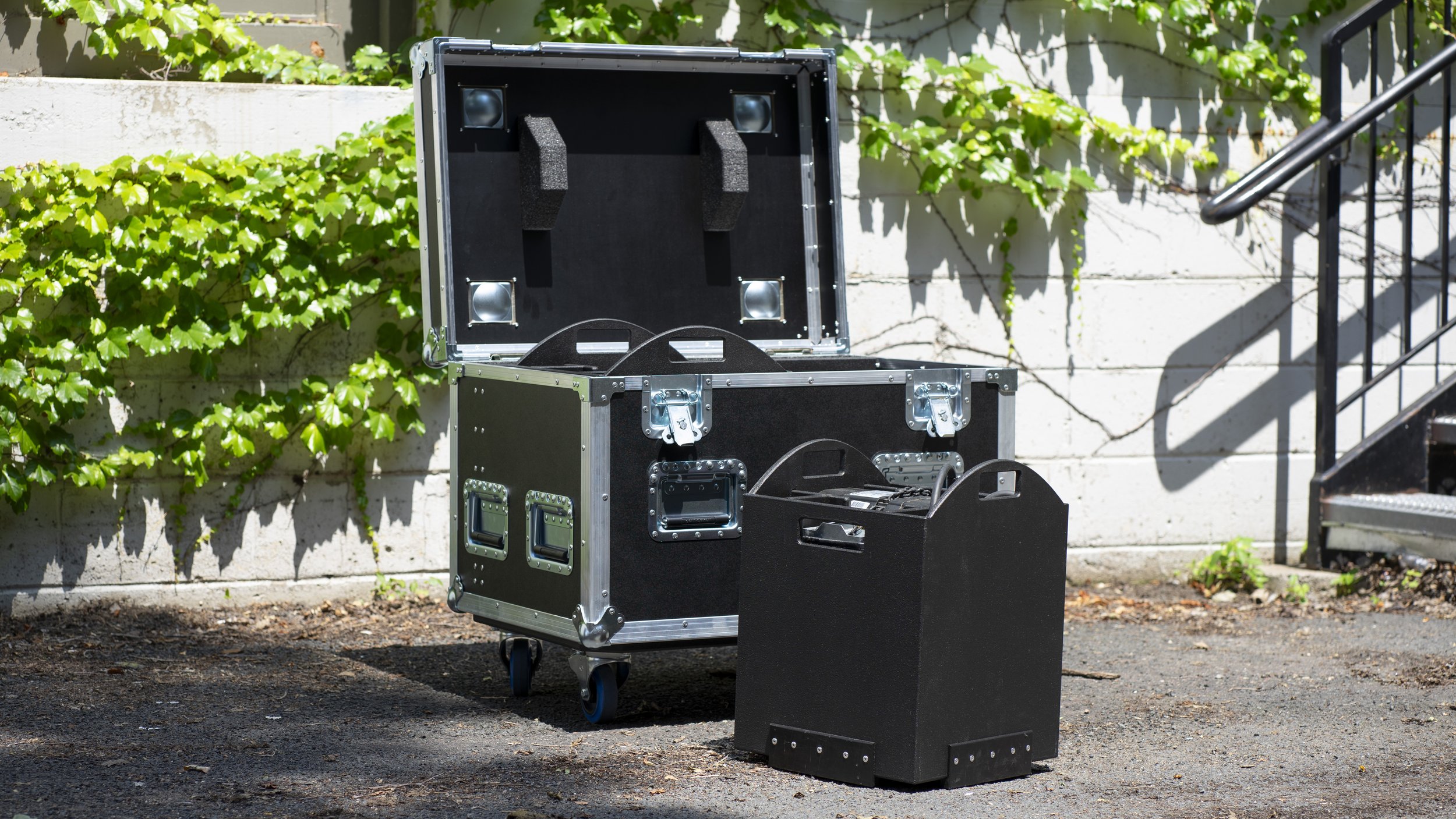 two-way-removable-motor-trunk-cm-prostar-14-ton-trunk-2(1).jpg