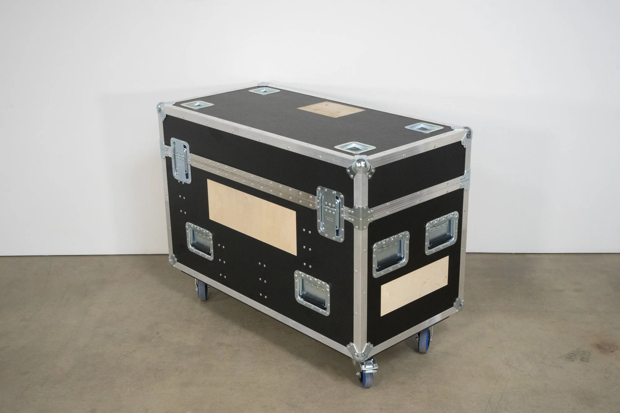 chauvet-strike-array-4c-quad-strike-array-4c-6.jpg