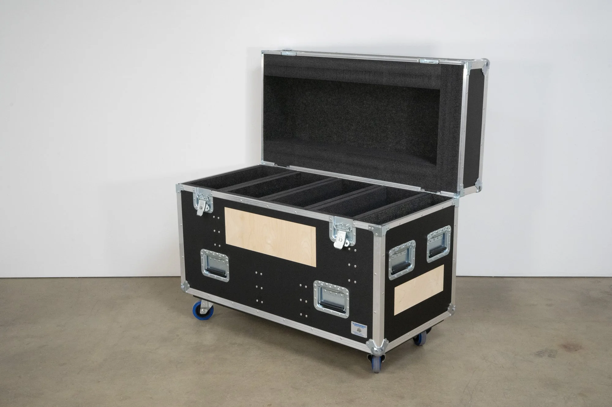 chauvet-strike-array-4c-quad-strike-array-4c-7.jpg