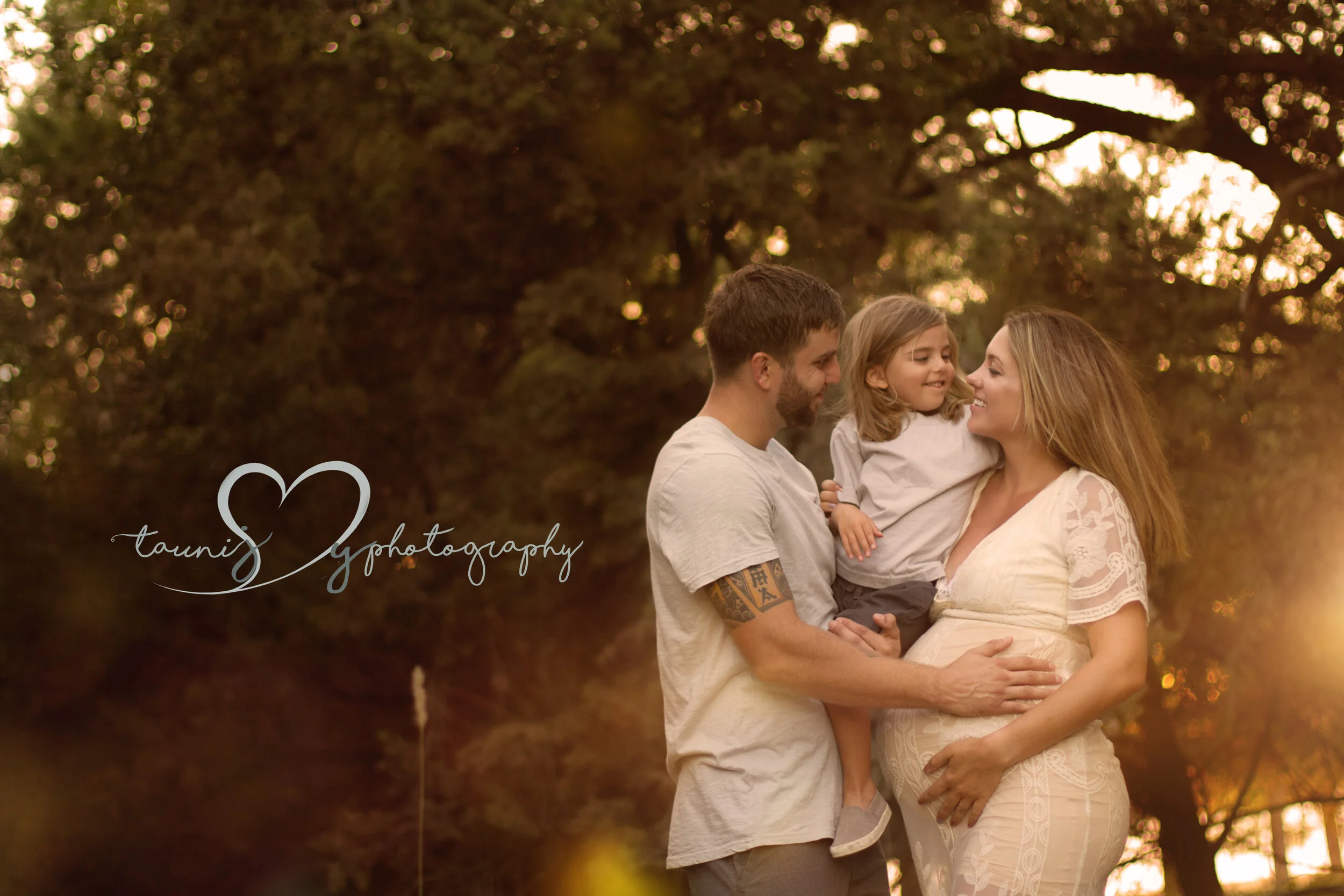 tauni Joy photography maternity