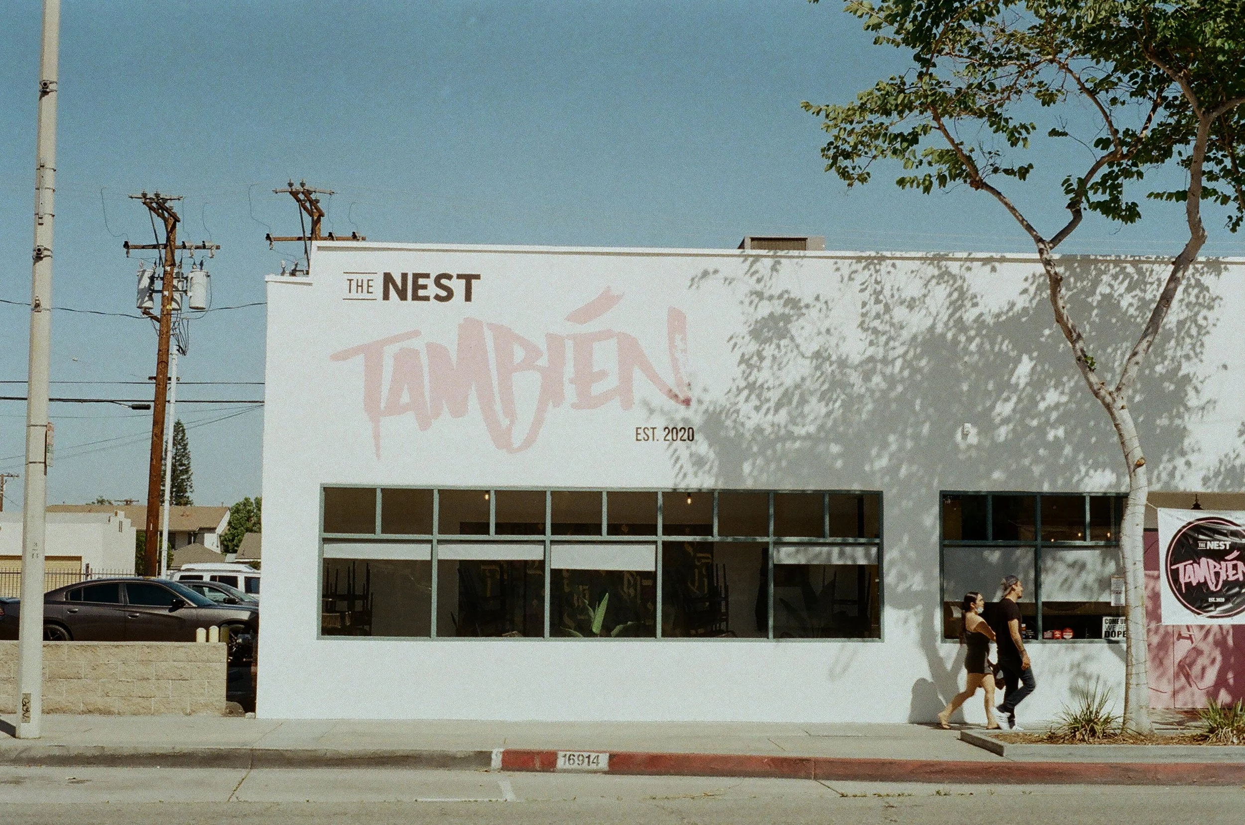 THE NEST TAMBIEN