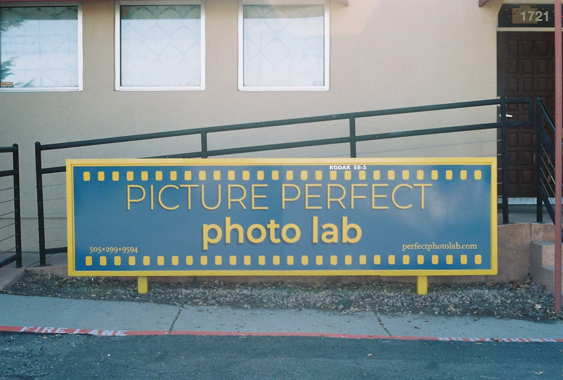 PICTURE PERFECT PHOTO LAB