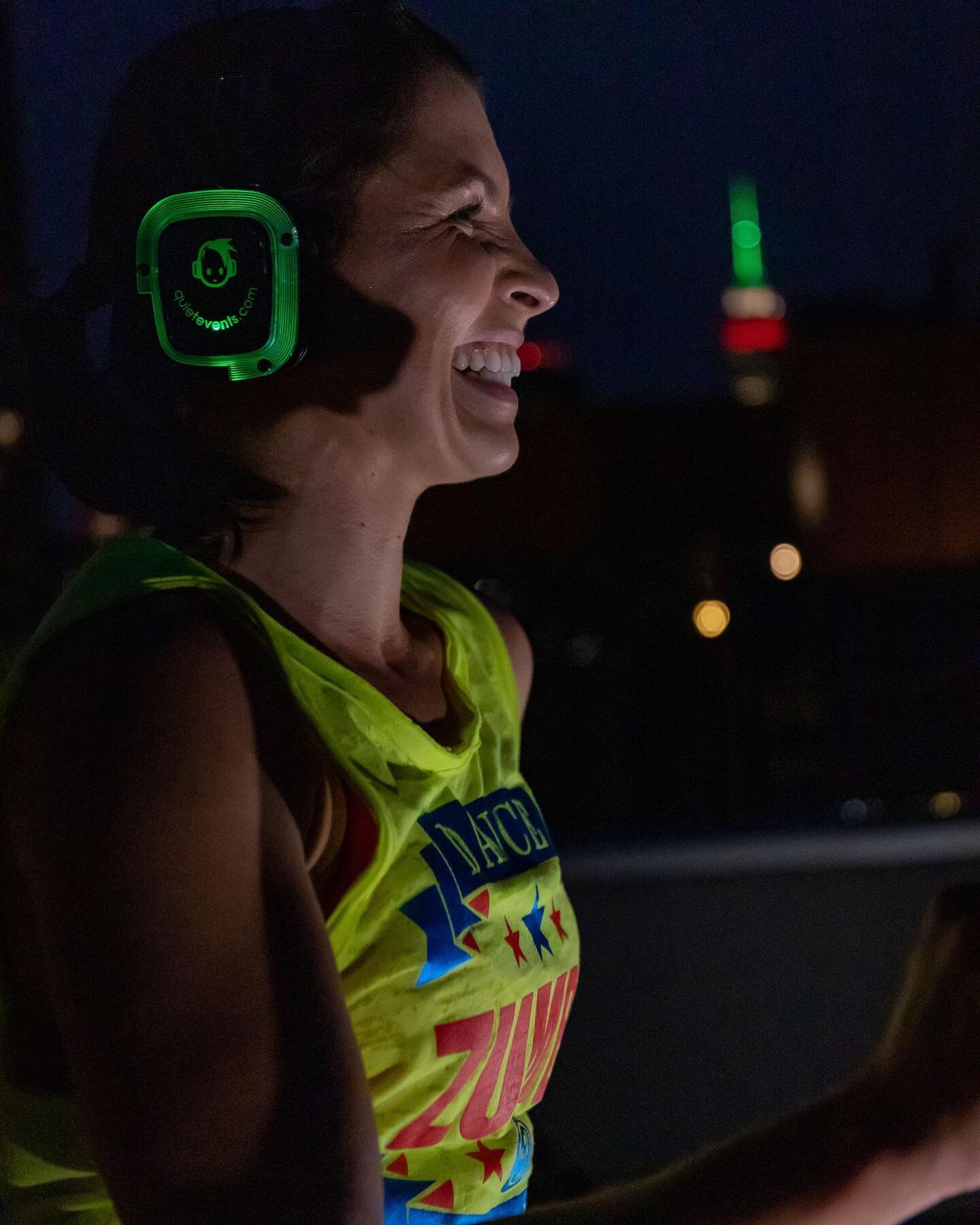 Are you ready for another outdoor Silent Zumba Party in partnership with @quietevents ? 🎧🎶 Join me on Thursday, October 1st @ 7PM 💃🏻 &bull;&bull; 
Masks/face coverings are mandatory. Cannot wait to dance with you! @zumba 
📸 Incredible pictures f