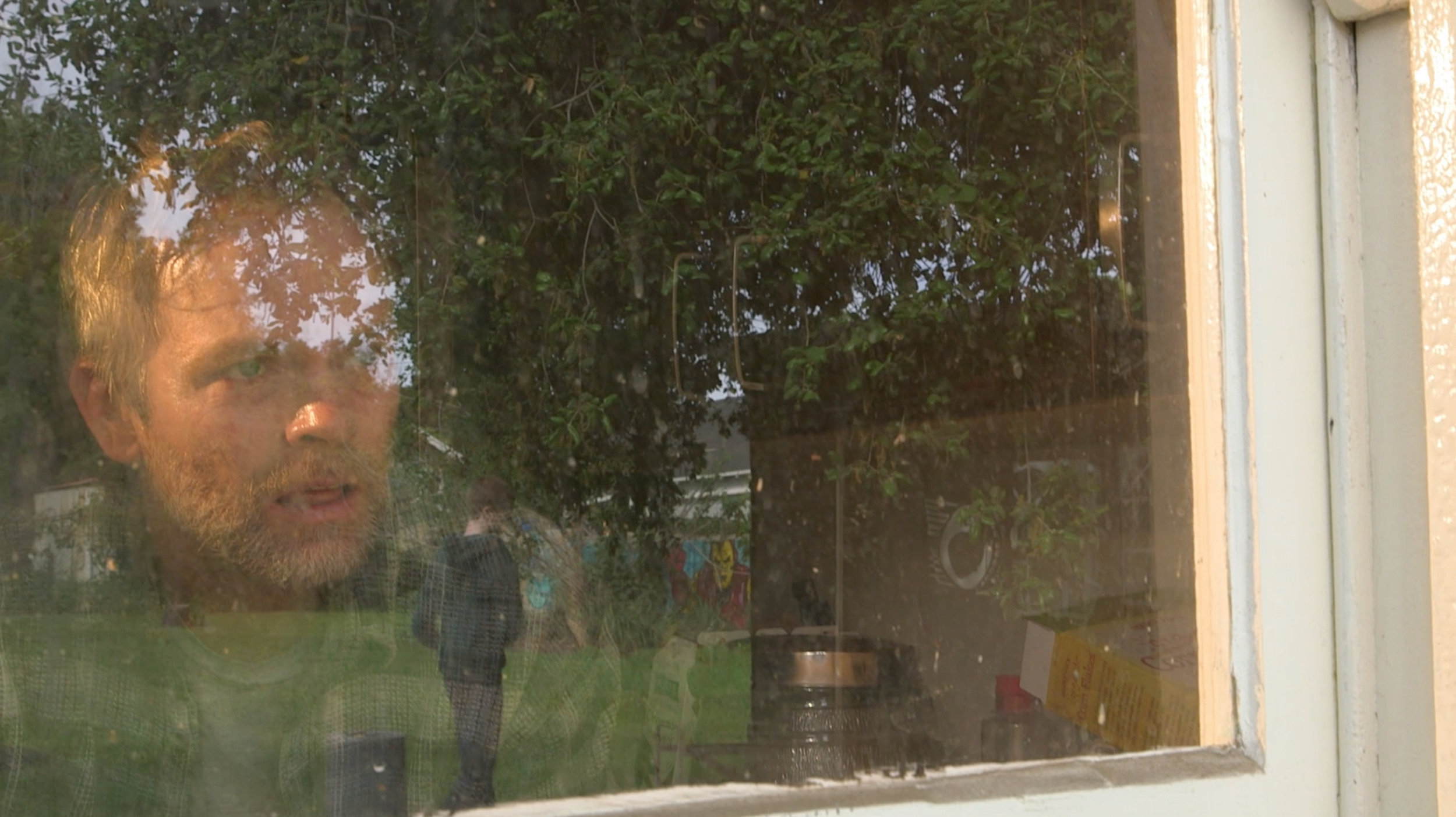 At the darkest moment in a man's life, he finds an unexpected connection with his estranged son.