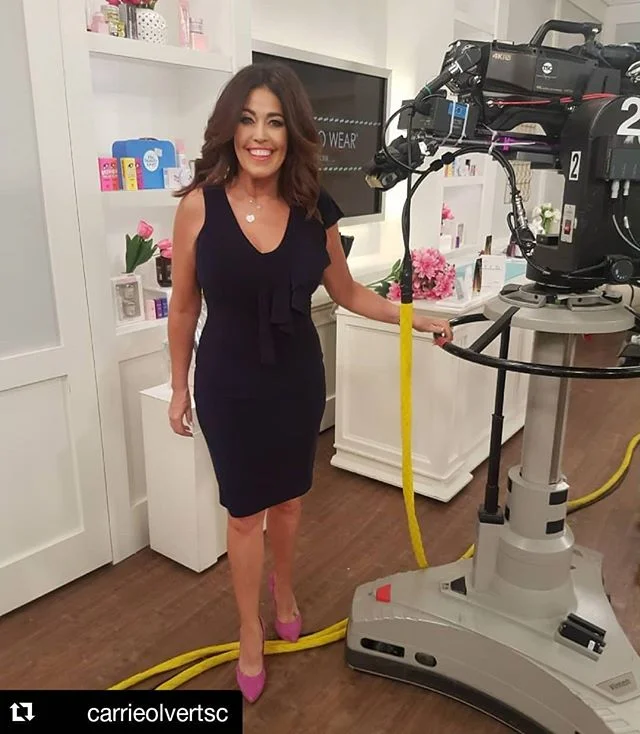 Well hello there gorgeous! 💜💙💜💙 Always a styling adventure with this one  @carrieolvertsc 😍😍😍 #Repost @carrieolvertsc
・・・
New set tonight for #hellogorgeoustsc  @shoptsc 
Get ready for a @thebeautyspyofficial takeover with @chelseabeautyspy 
_