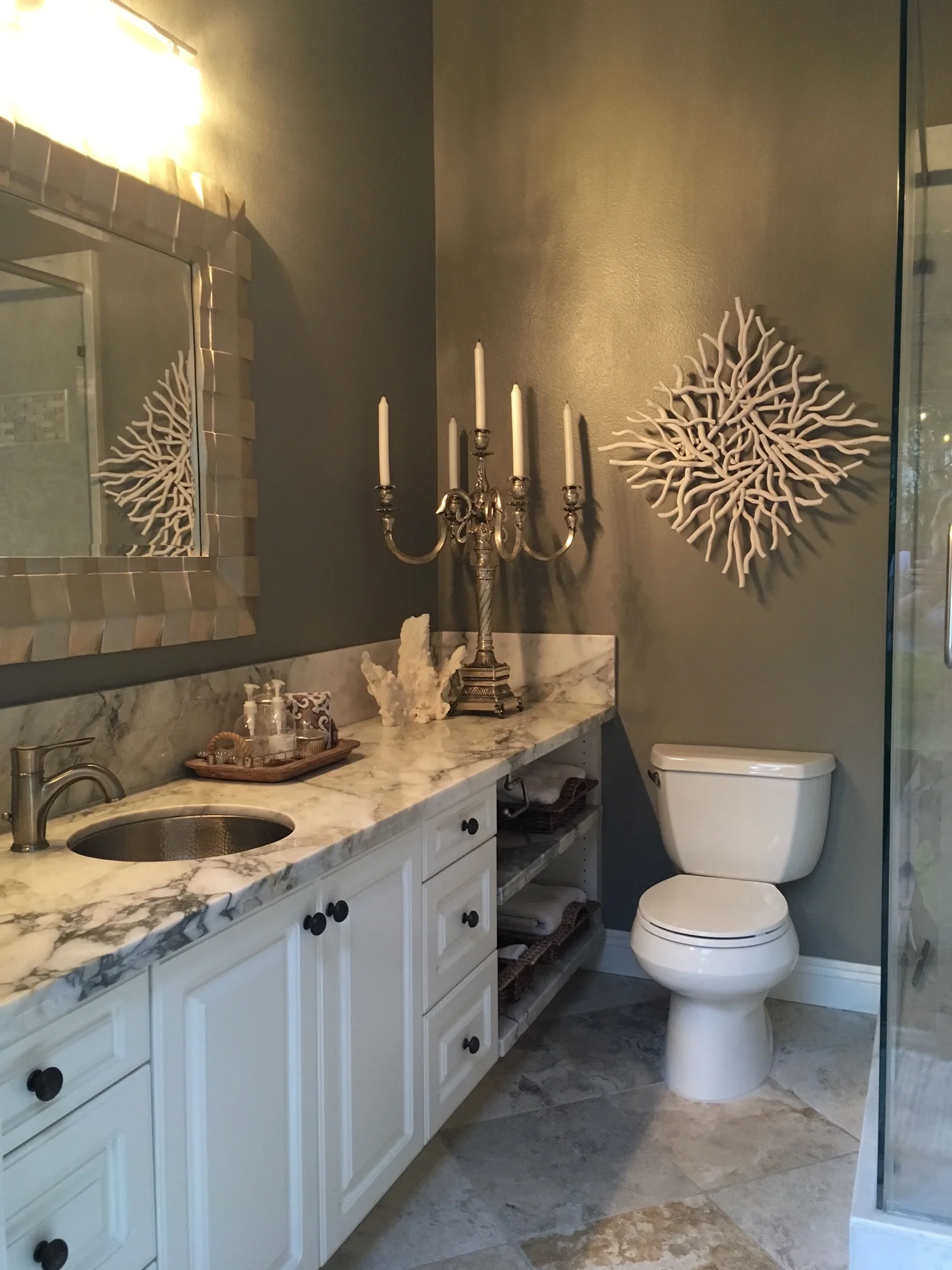 guest bathroom.JPG