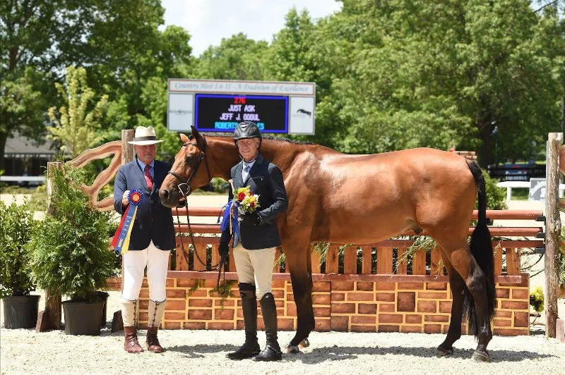 Just Ask, owned by the Roberts Stables, trained by Patty Rogers and ridden by Jeff Gogul, was imported by Stal de Eyckenhoeve. Photo by Anne Gittins Photography