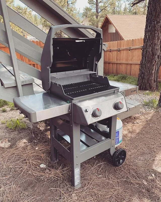 After 3 years, our old portable grill has been put to rest. In its place is the older Weber Spirit II bbq grill with better burners, top rack, and more spacious grill area, in time for summer guests! ❤️🌽🍗🥩🍔❤️
.
Due to COVID19, we aren&rsquo;t taking any new reservations until at least middle of May. Check out our calendar at http://bearlyhomecabin.com!