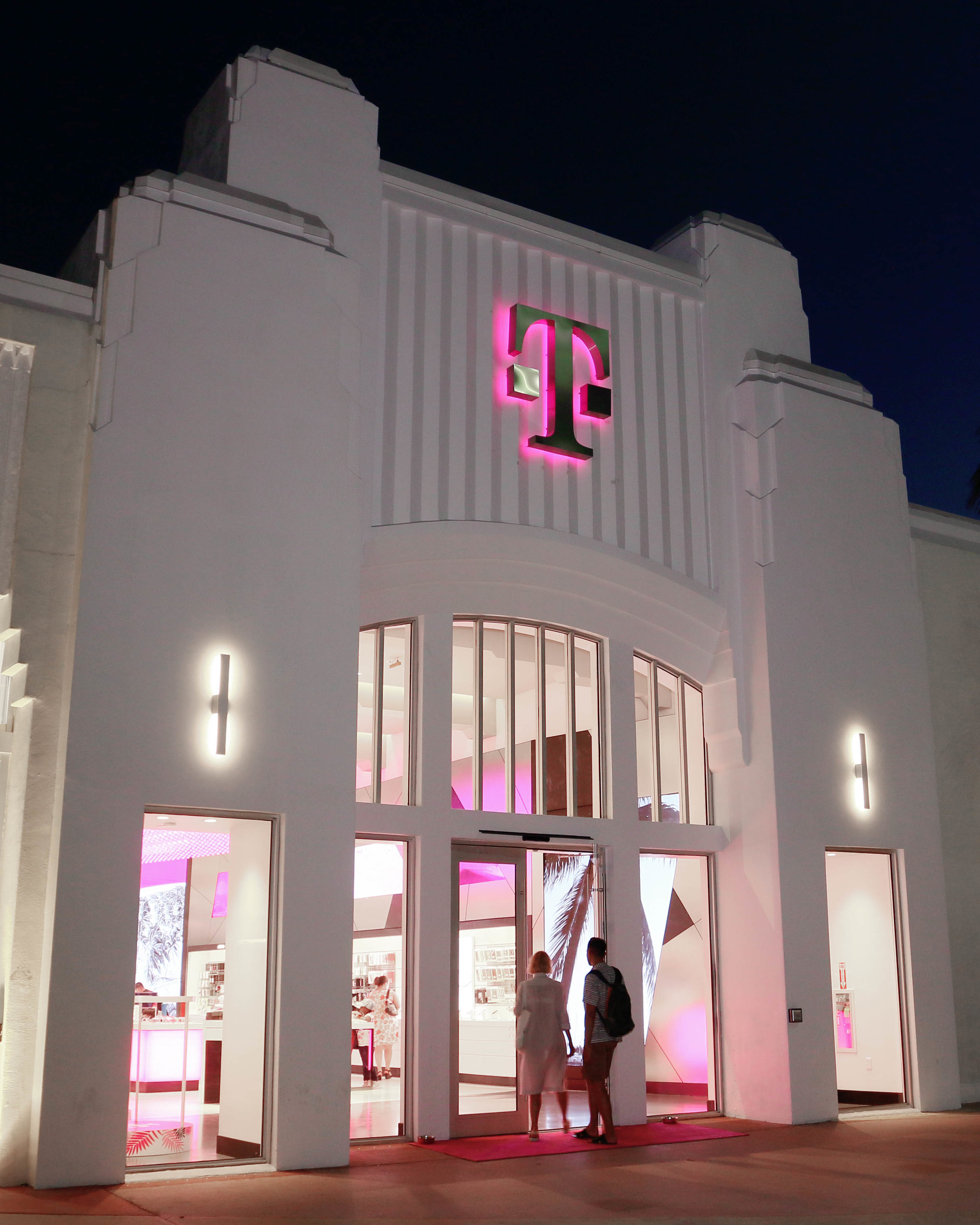 T-Mobile Signature Store - DC Building Group