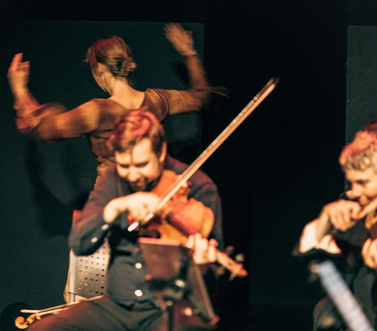 Dag fire kom og gjekk, med lunsjkonsert ved folkemusikkstudentane fr&aring; NMH, og kveldskonsert med innslag fr&aring; ALLE musikarane fr&aring; festivalen! 

Vi takkar distriktsmusikarane, folkemusikkstudentane ved NMH, festivalmusikarane og Startg