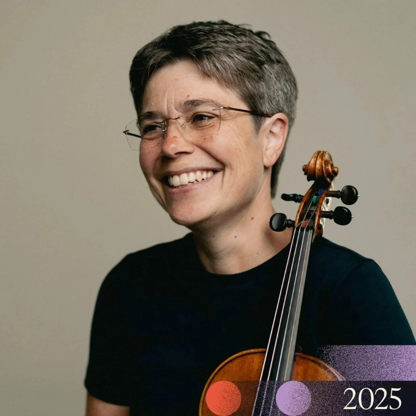 Elise B&aring;tnes kjem til Gloppen i september 🎻 

Billettane finn du hj&aring; @kulturhusettrivselshagen 🎟️