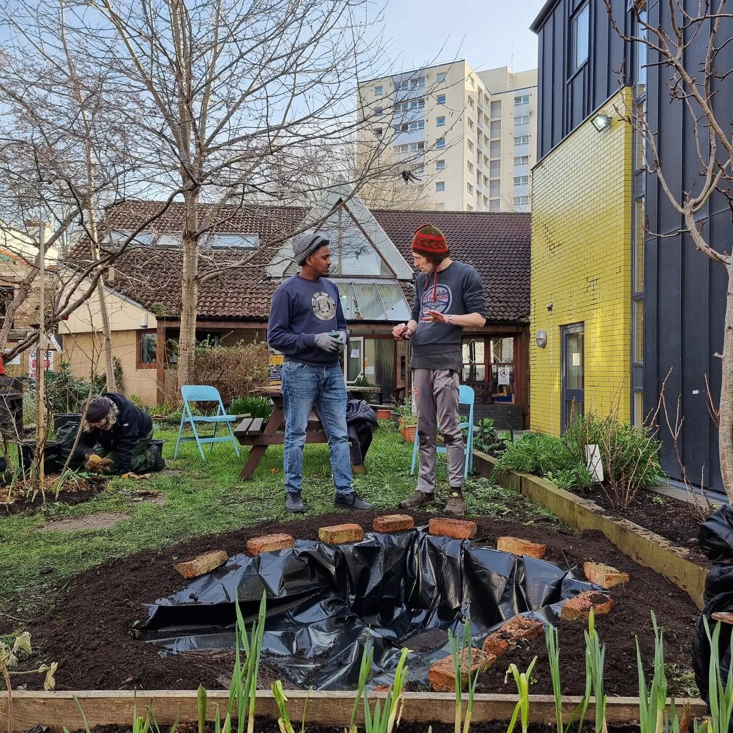 Today was one of my favourite kinds of days, when I got home with soil on my fingers and a smile on my face 💚

I'm so grateful to work with people who love nature and their community as much as I do every week - people who show up despite their own 