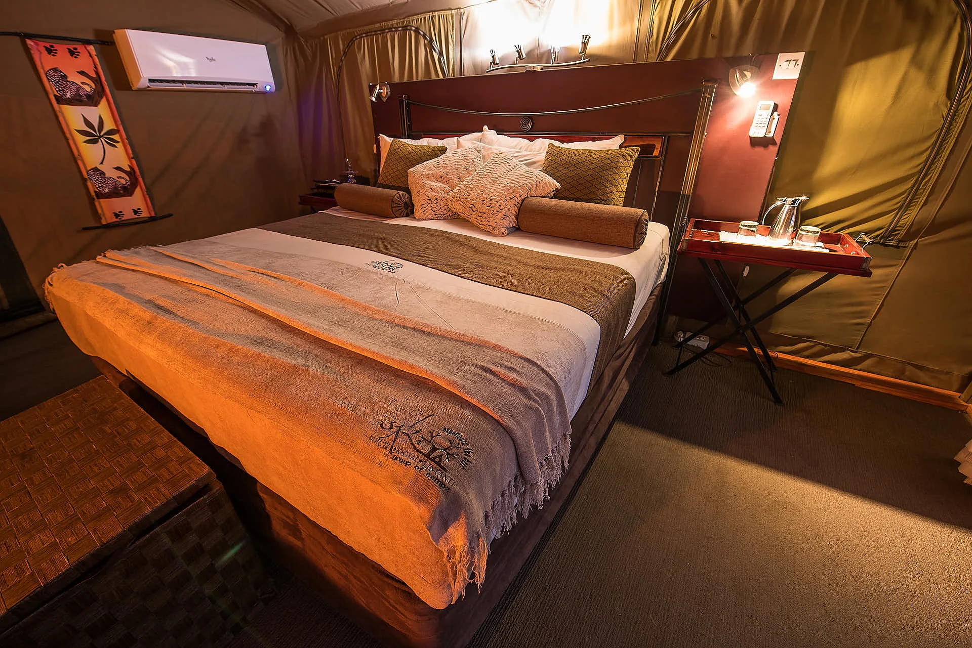 savuti_tent_bedding.jpg