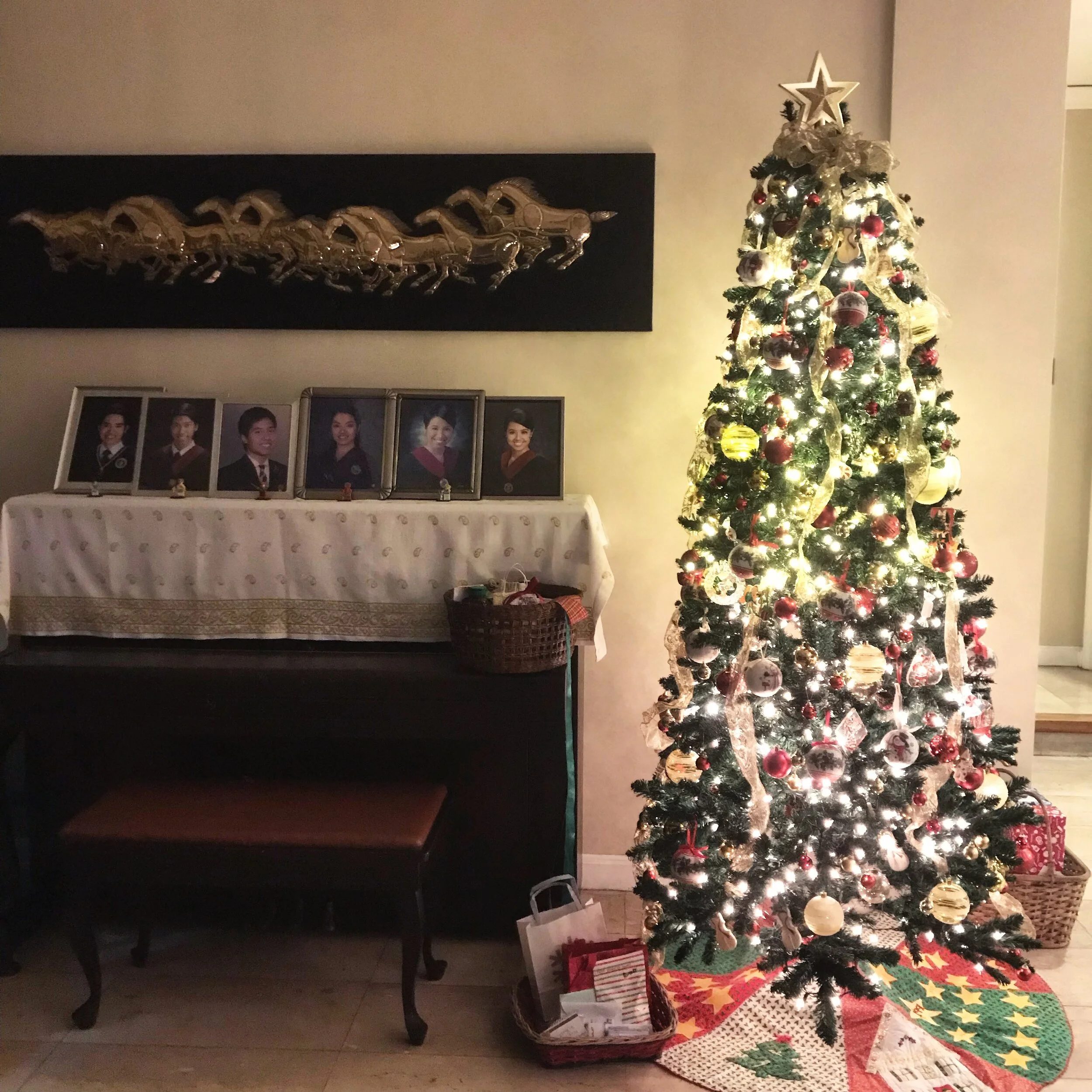 You Make It Feel Like Christmas — fangirl, interrupted